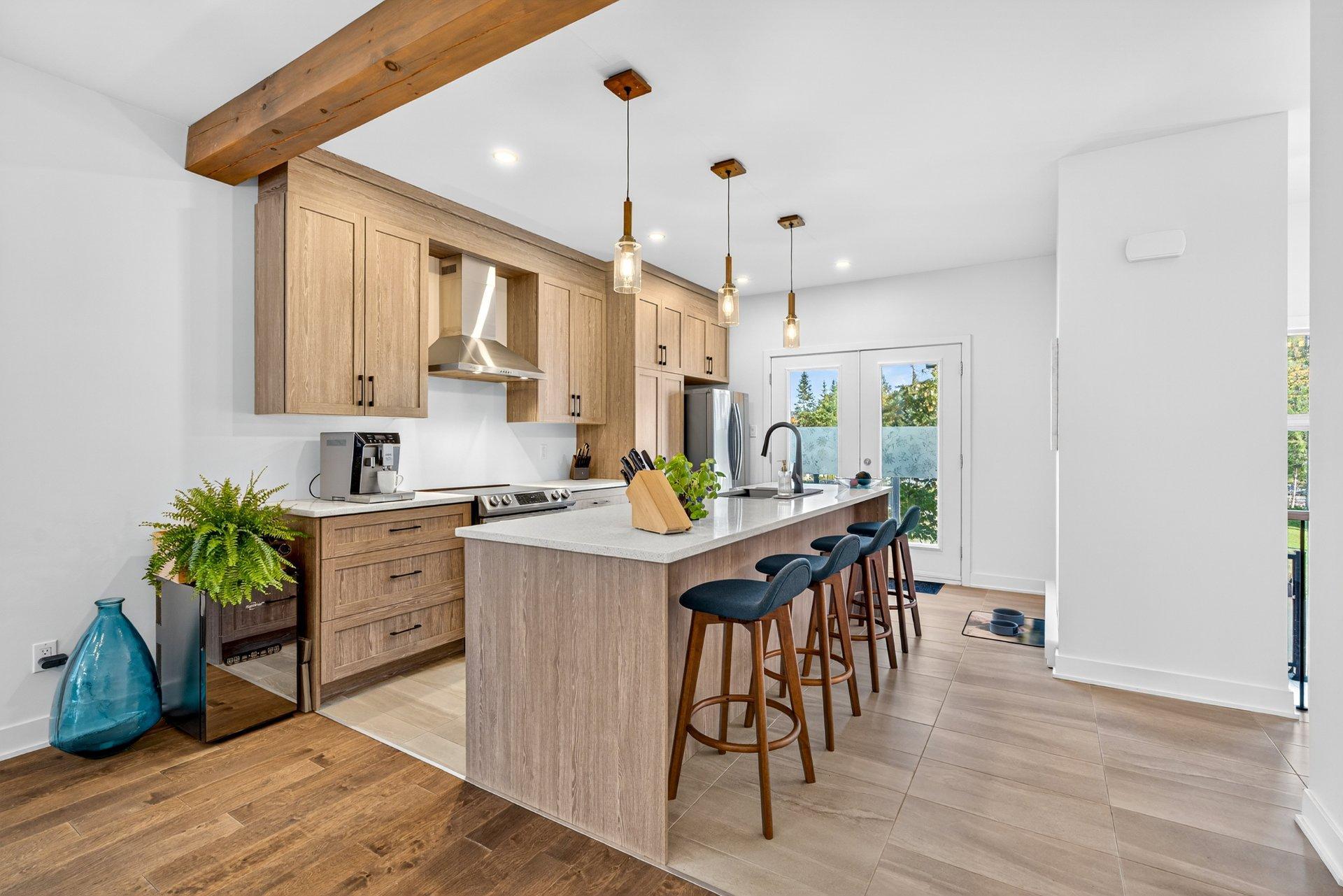 









580


Rue Charlie-Forbell

,
Mont-Tremblant,




QC
J8E0N6

