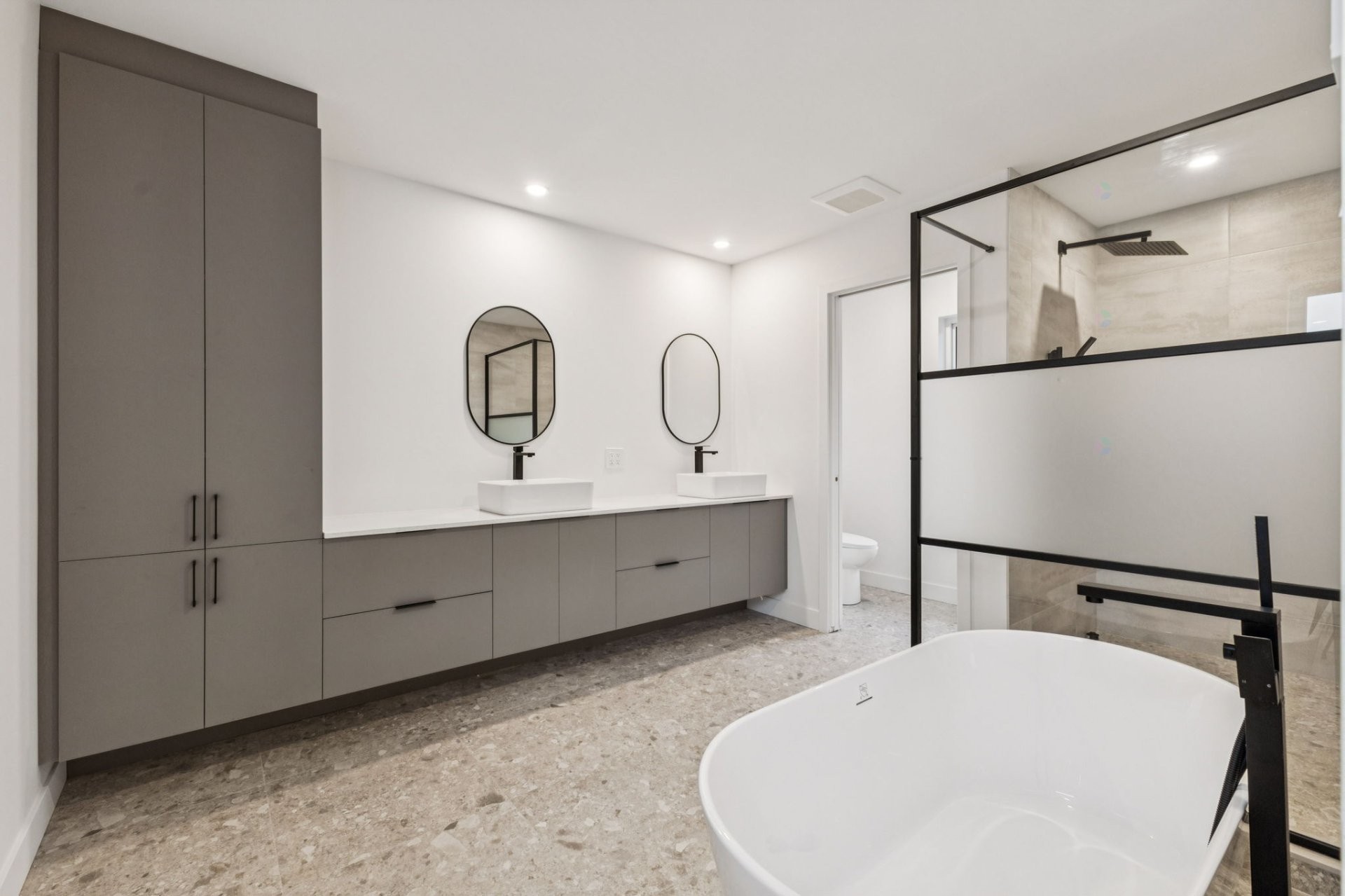 









131


Ch. des Prés

,
Cantley,




QC
J8V0M9

