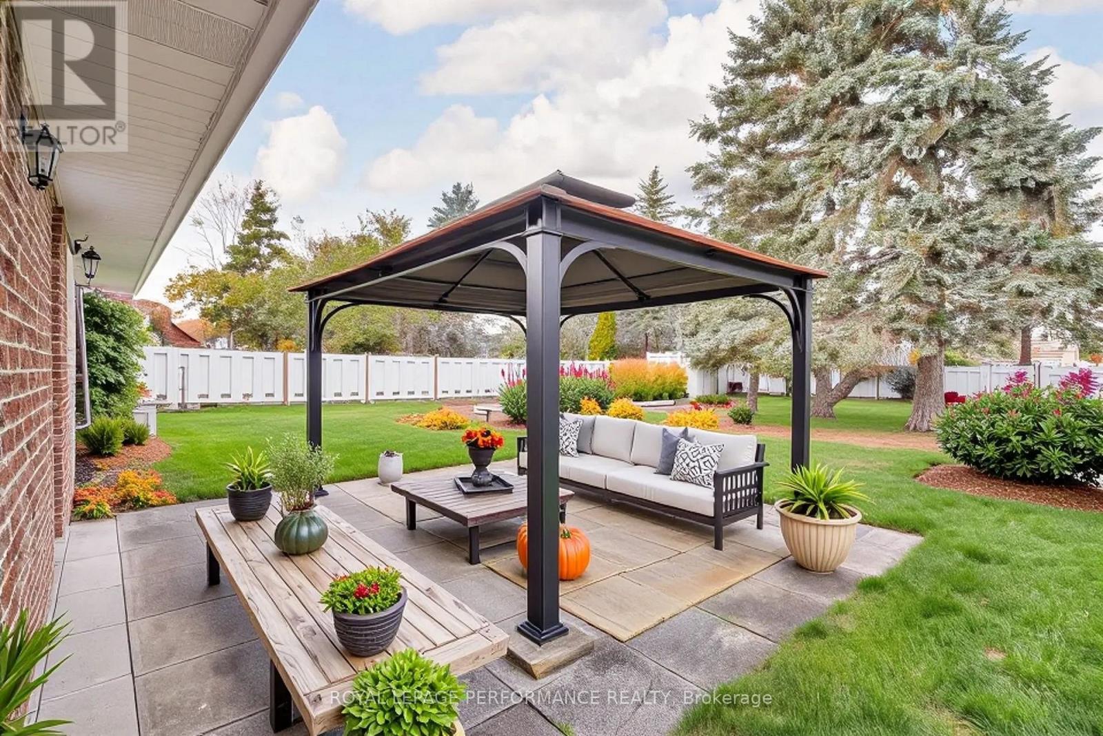 












1953 CONCORDE AVENUE

,
Cornwall,




Ontario
K6H6M3

