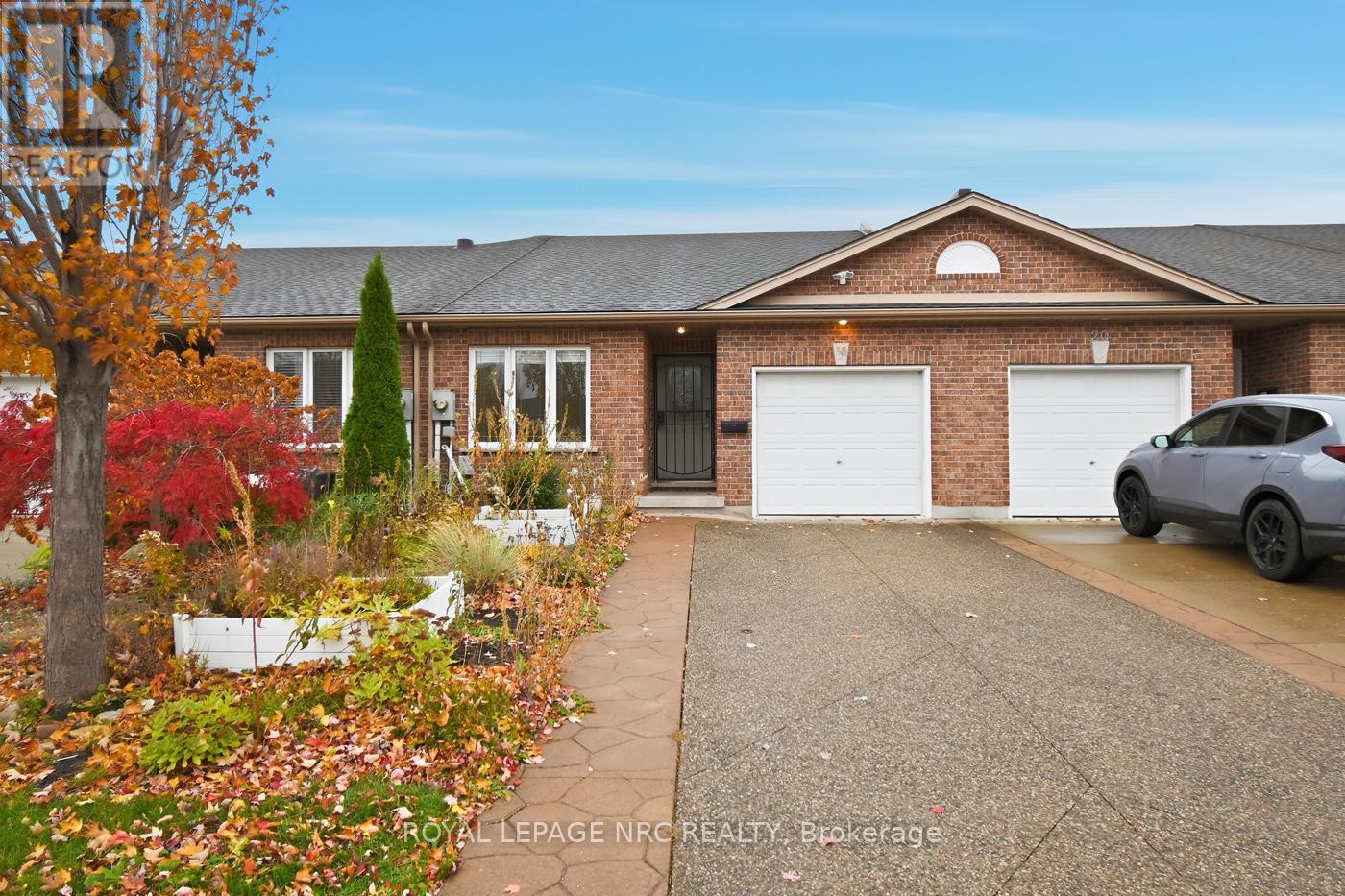 












18 BLUEGRASS CRESCENT

,
St. Catharines (Oakdale),




Ontario
L2P0A7

