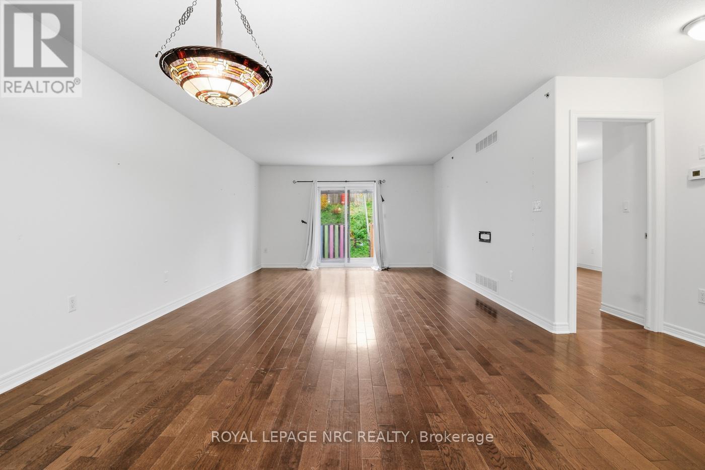 












18 BLUEGRASS CRESCENT

,
St. Catharines (Oakdale),




Ontario
L2P0A7

