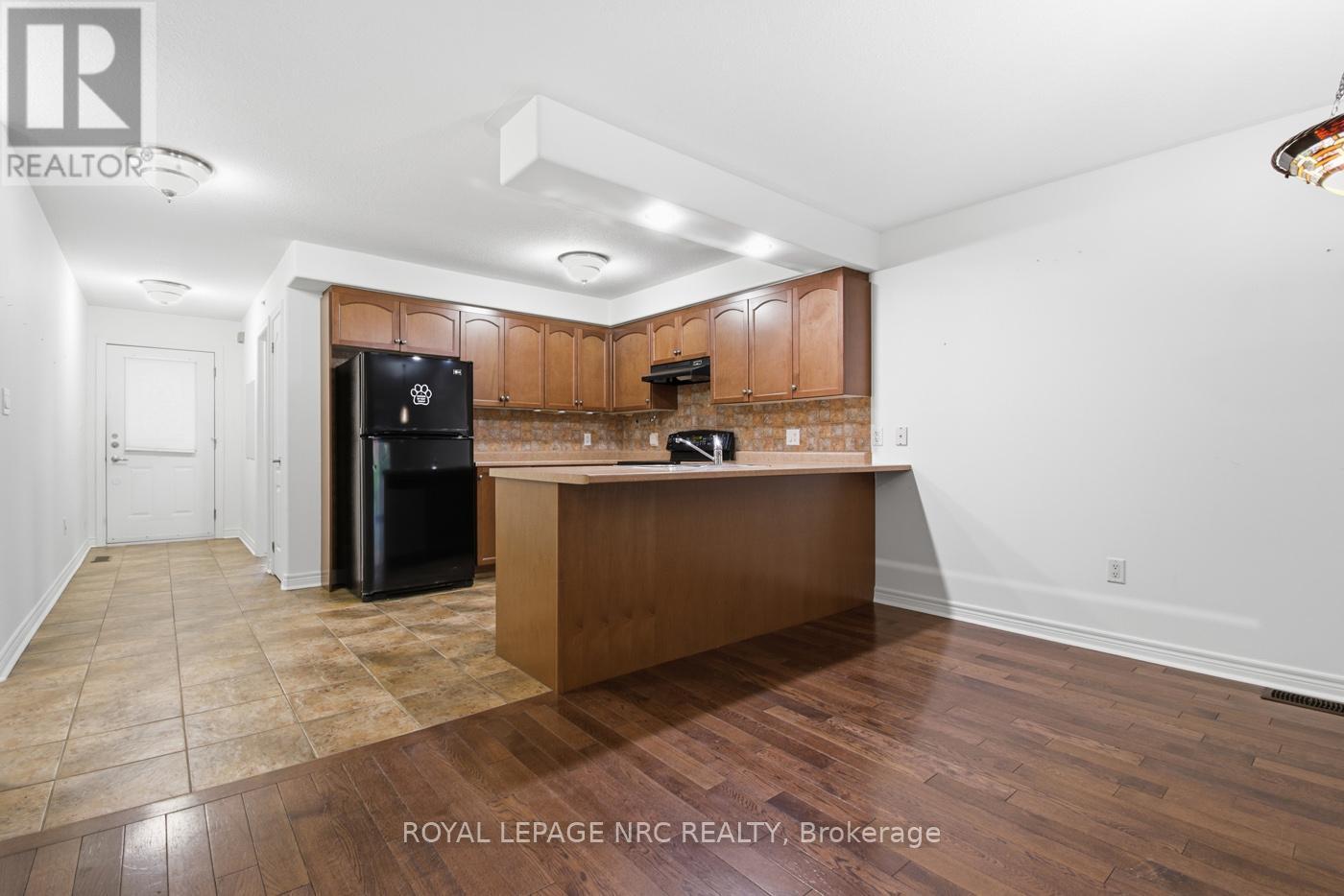 












18 BLUEGRASS CRESCENT

,
St. Catharines (Oakdale),




Ontario
L2P0A7

