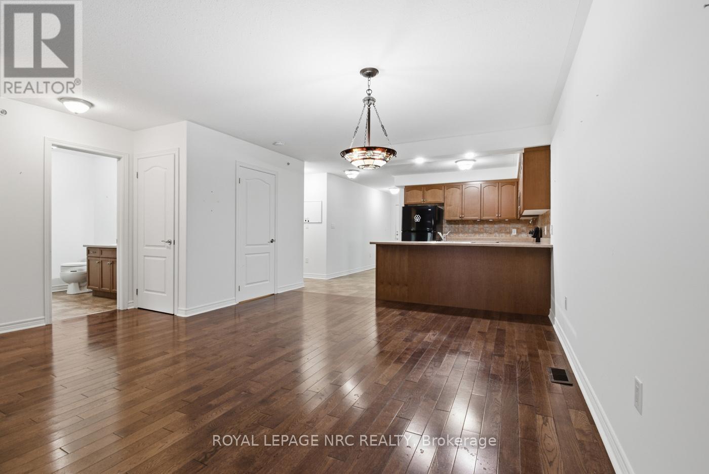 












18 BLUEGRASS CRESCENT

,
St. Catharines (Oakdale),




Ontario
L2P0A7

