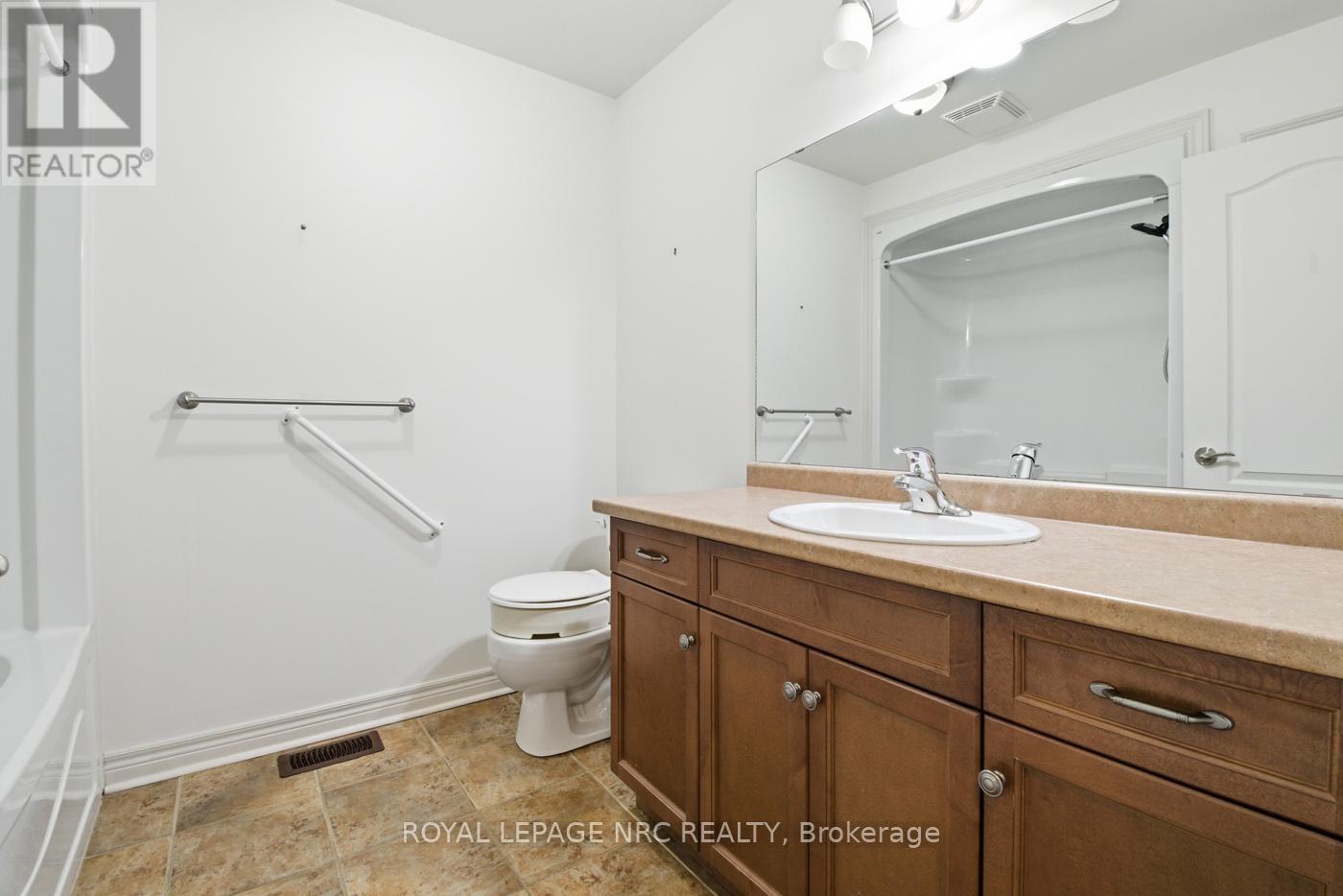 












18 BLUEGRASS CRESCENT

,
St. Catharines (Oakdale),




Ontario
L2P0A7

