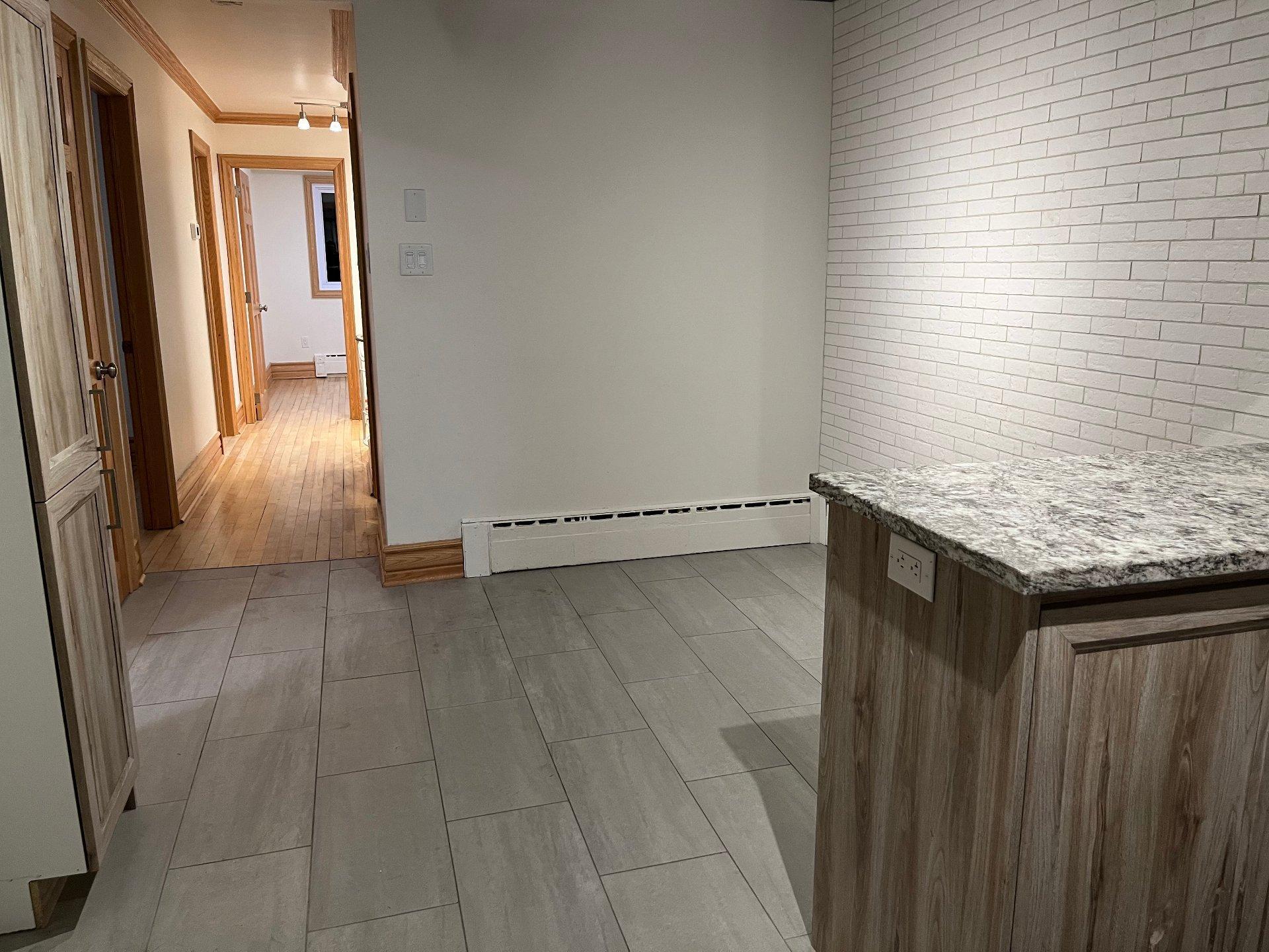 









7455


Rue Cartier

, 3,
Montréal (Villeray/Saint-Michel/Parc-Extension),




QC
H2E2J4

