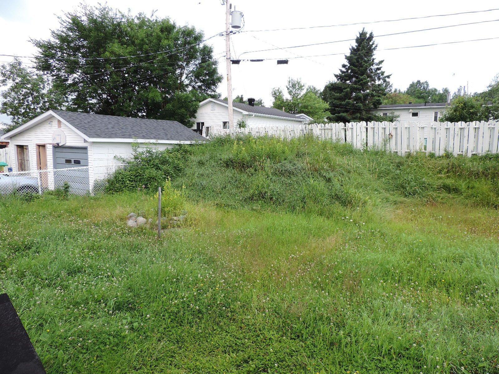 









58


Rue des Peupliers

,
Lebel-sur-Quévillon,




QC
J0Y1X0

