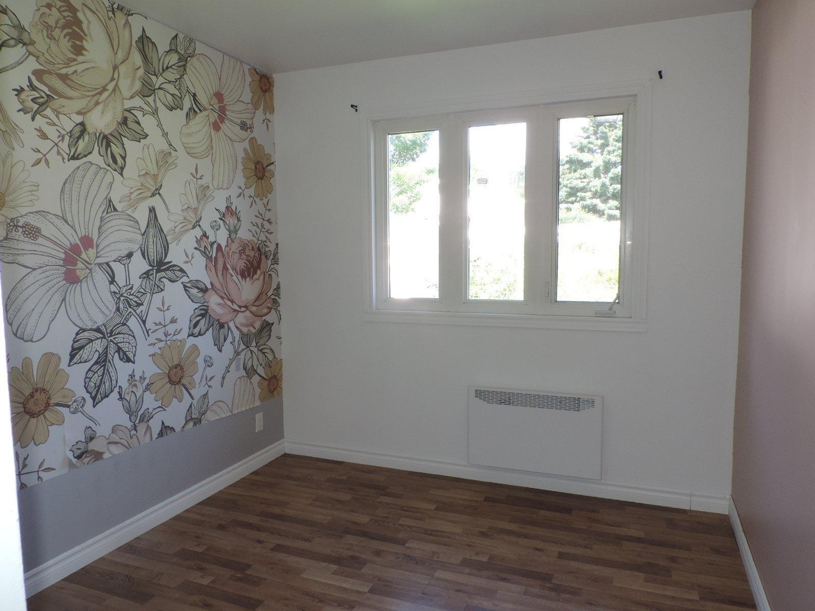 









58


Rue des Peupliers

,
Lebel-sur-Quévillon,




QC
J0Y1X0

