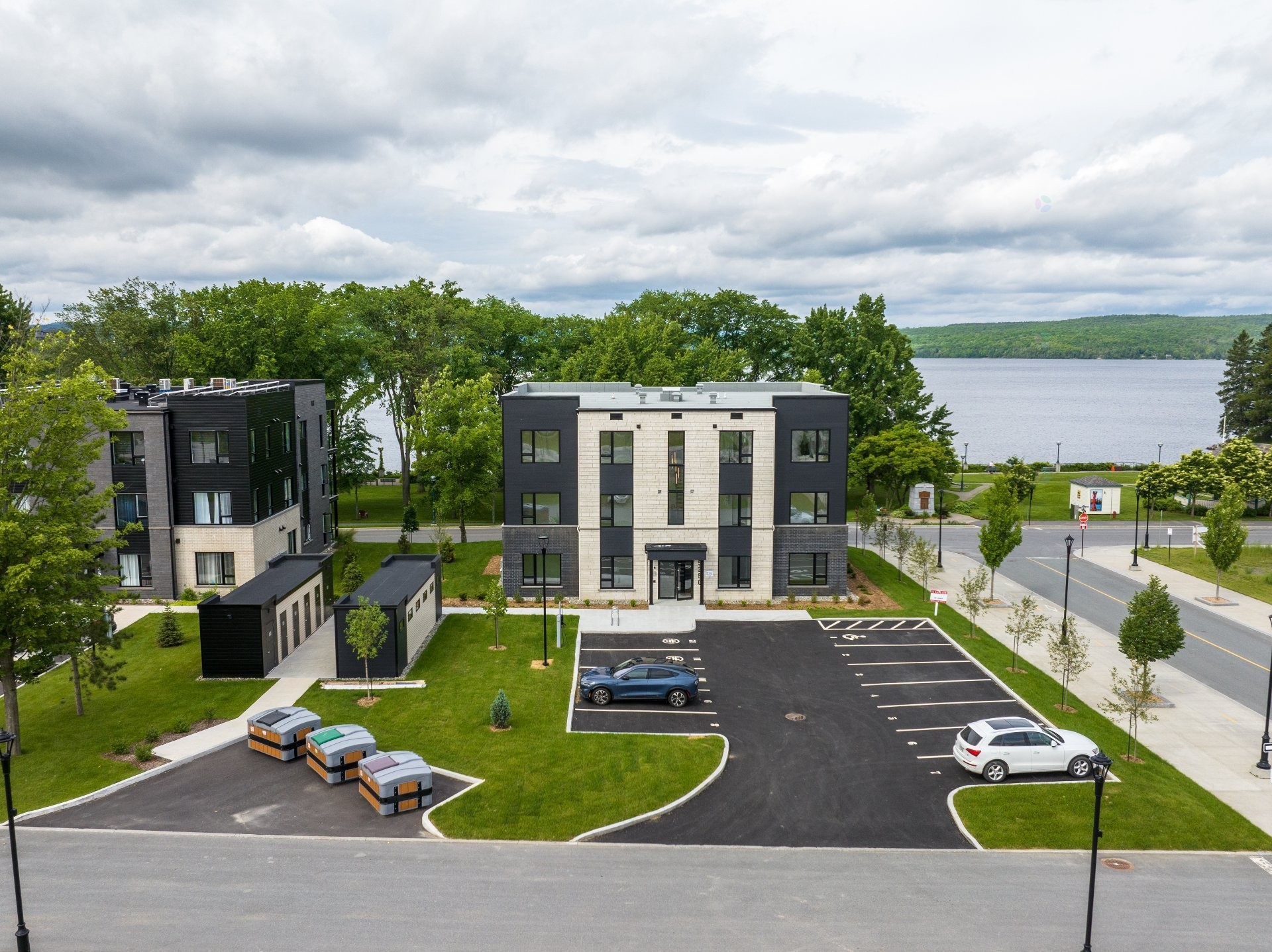 









5350


Boul. des Vétérans

, 101,
Lac-Mégantic,




QC
G6B2G7

