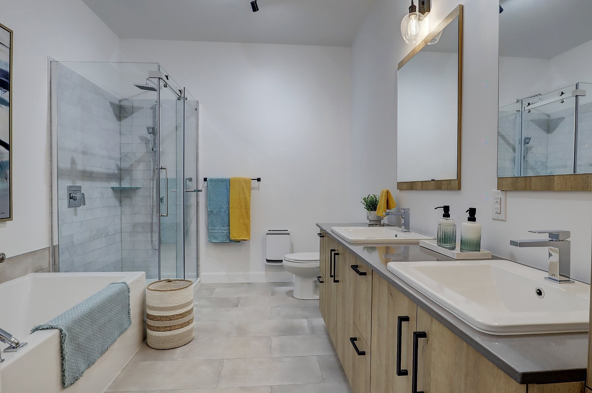 









5350


Boul. des Vétérans

, 101,
Lac-Mégantic,




QC
G6B2G7

