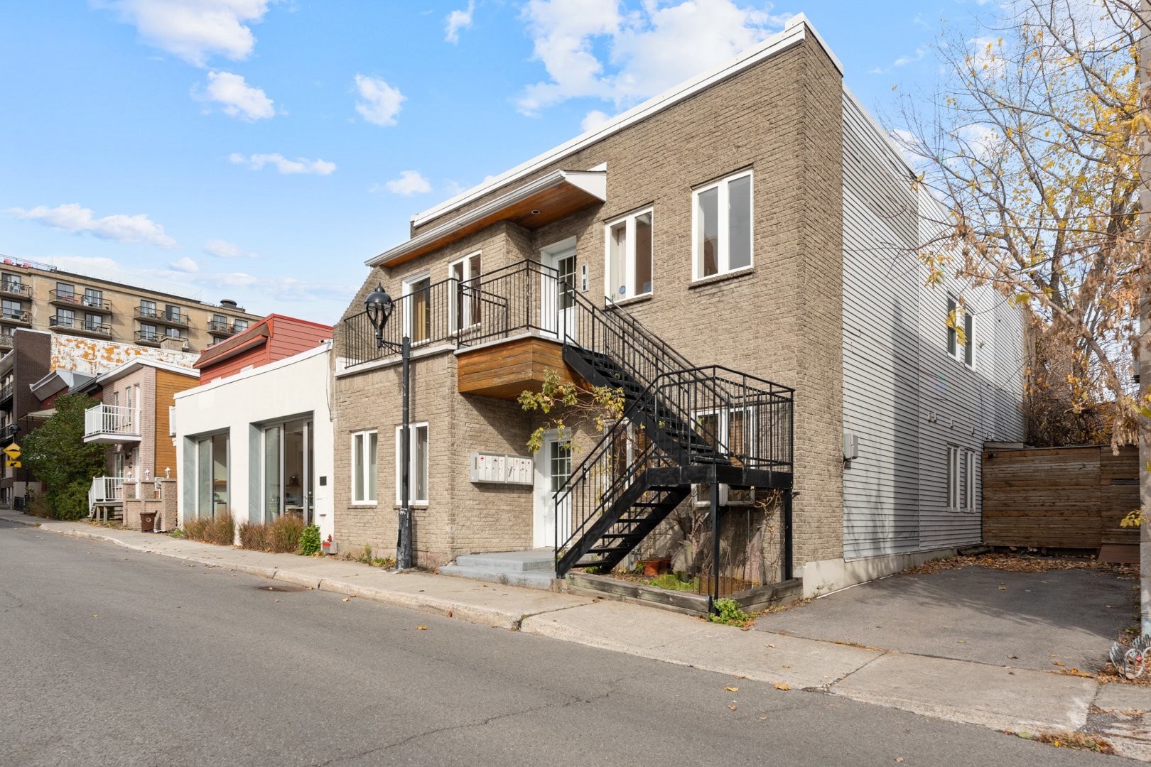 









4753


Rue Pontiac

, 5,
Montréal (Le Plateau-Mont-Royal),




QC
H2J2T4

