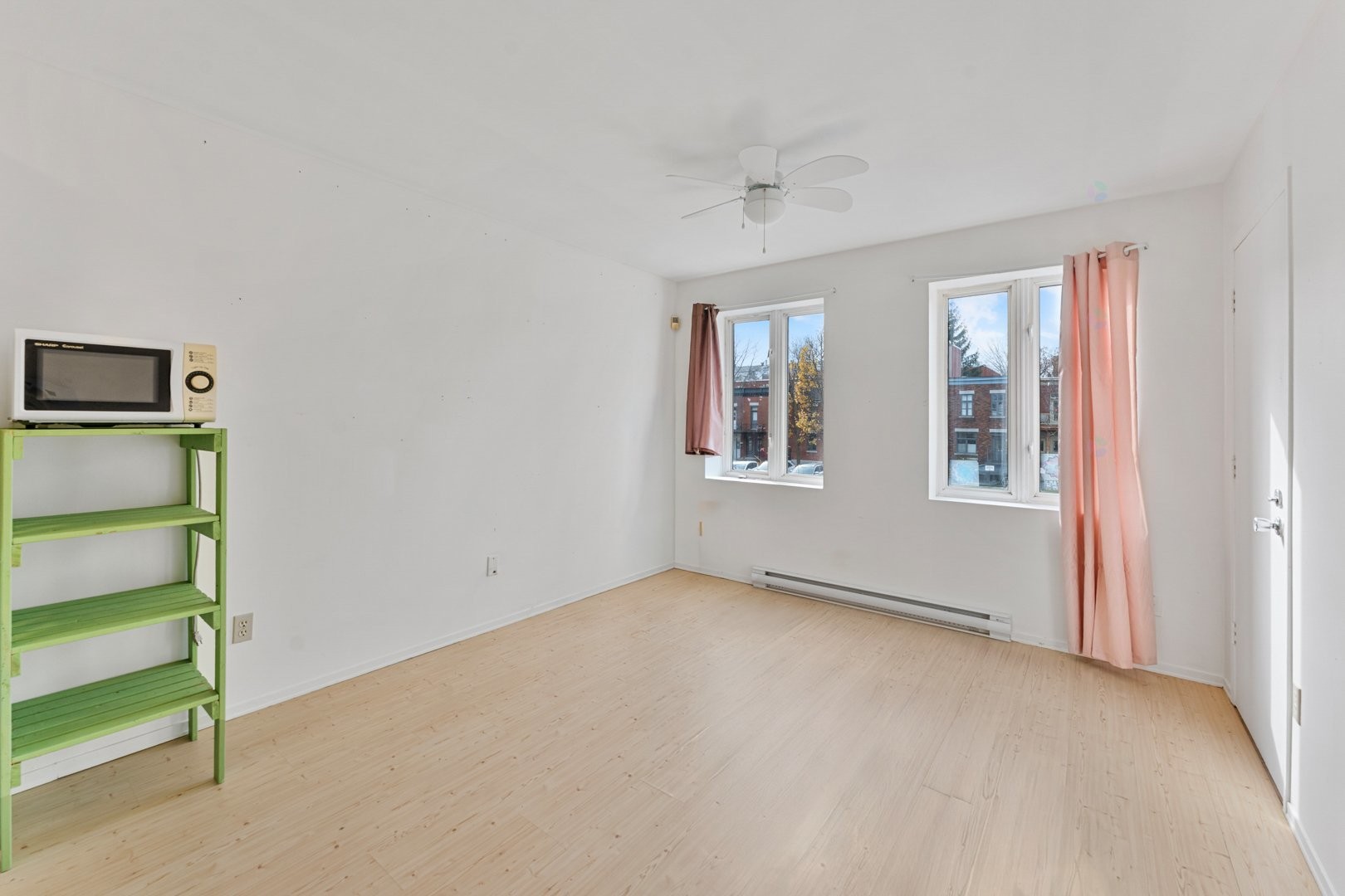 









4753


Rue Pontiac

, 5,
Montréal (Le Plateau-Mont-Royal),




QC
H2J2T4

