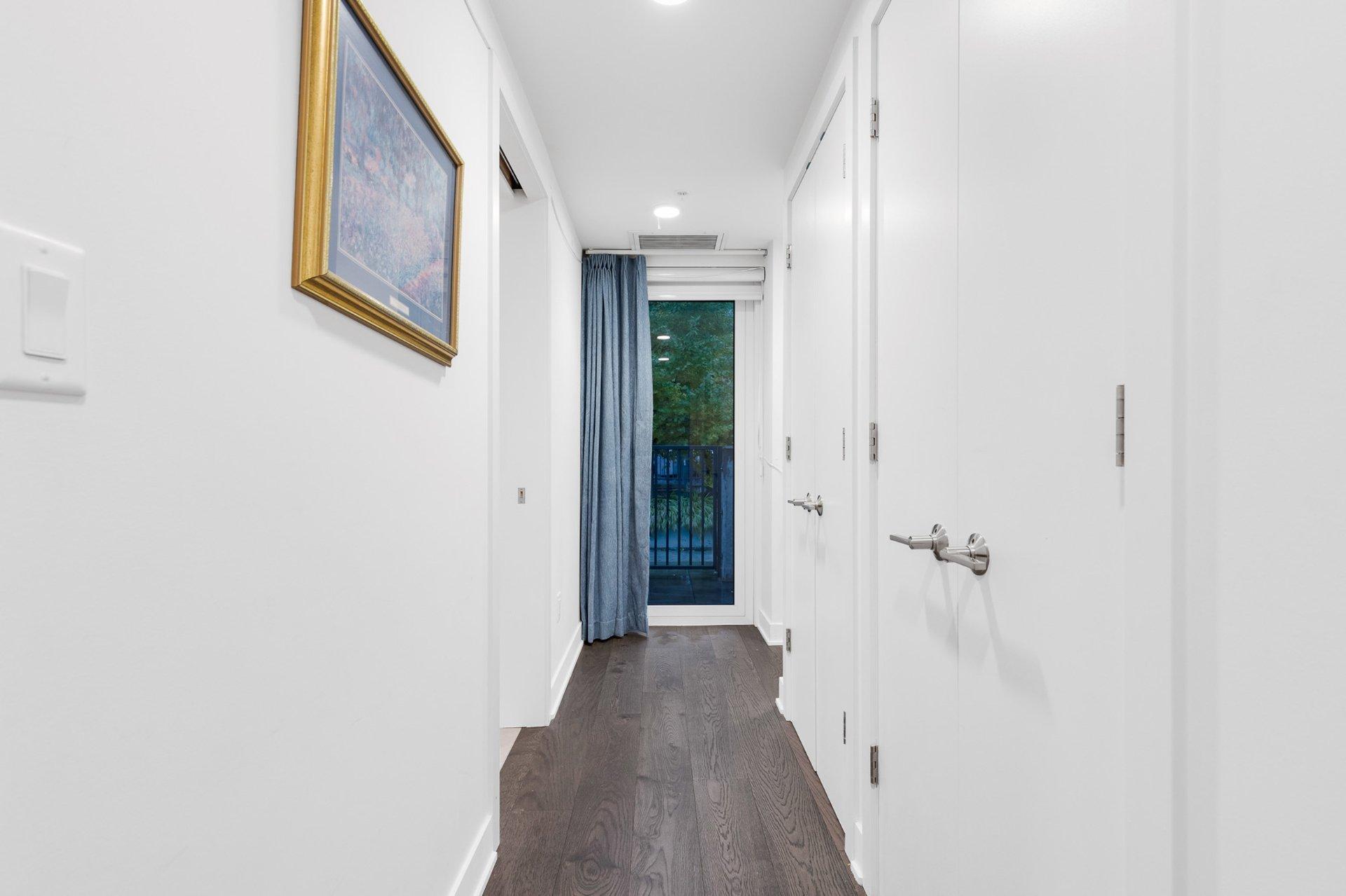 









1288


Rue St-Antoine O.

, TH10,
Montréal (Ville-Marie),




QC
H3C0X6

