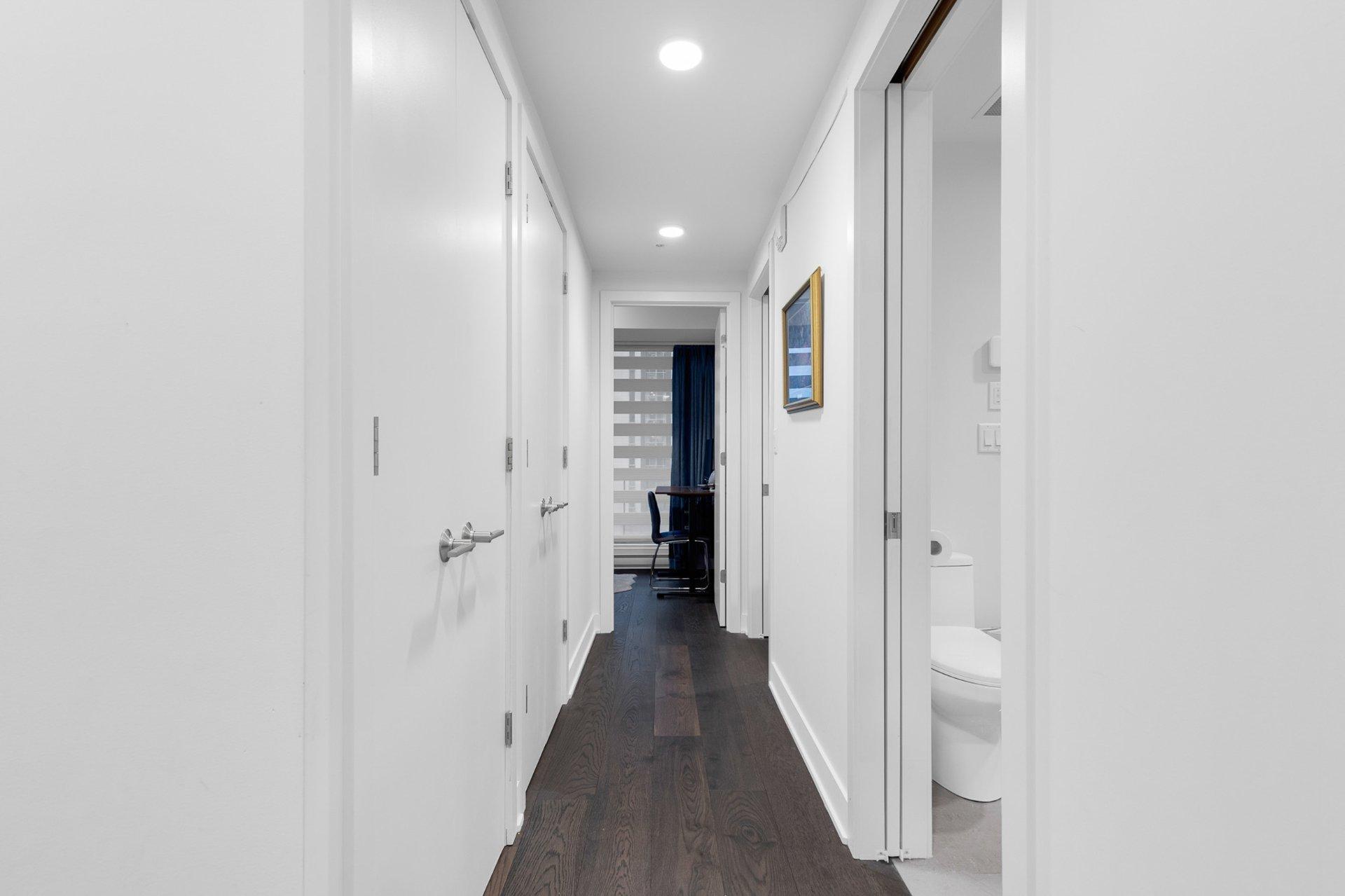 









1288


Rue St-Antoine O.

, TH10,
Montréal (Ville-Marie),




QC
H3C0X6

