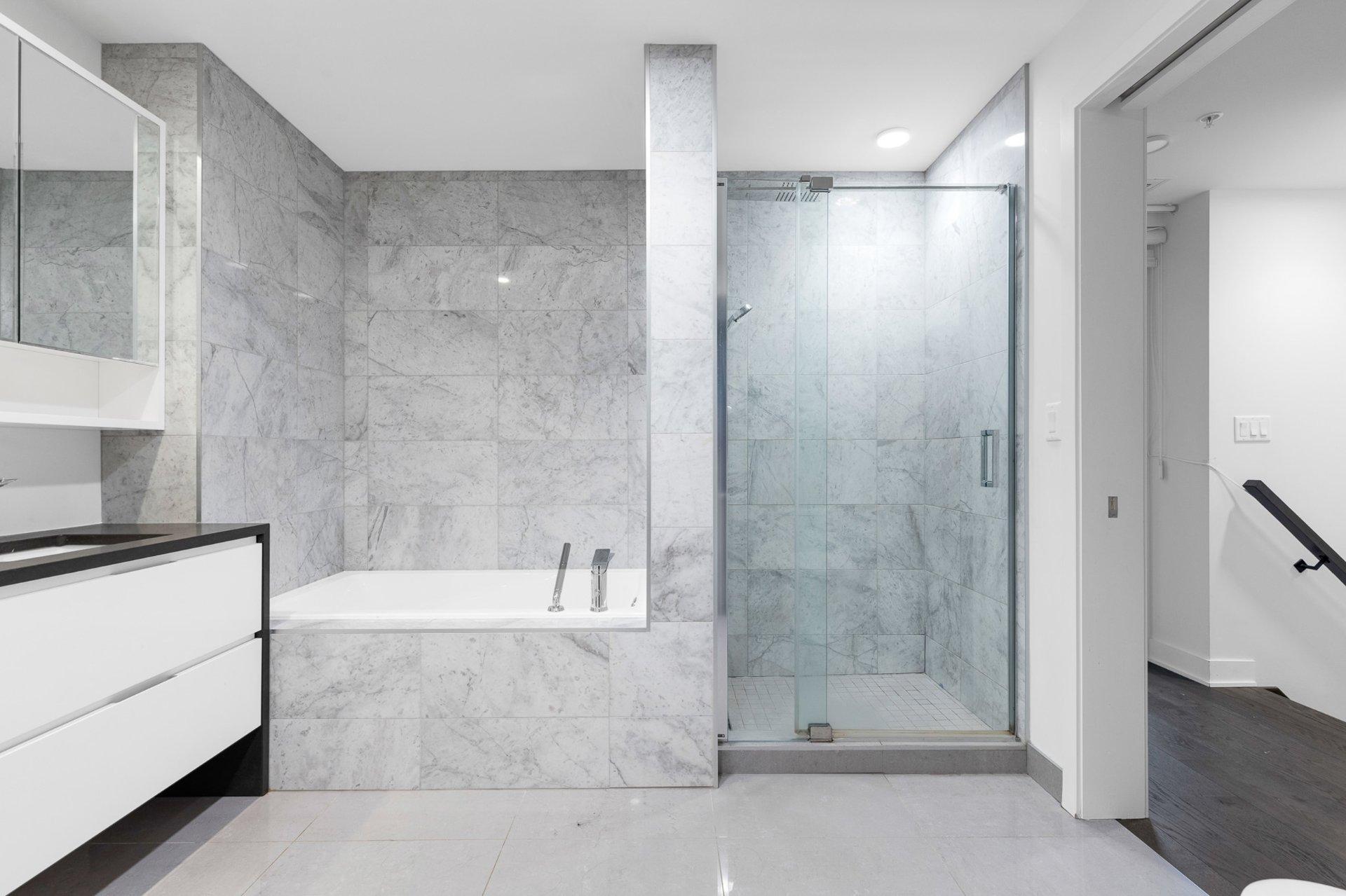 









1288


Rue St-Antoine O.

, TH10,
Montréal (Ville-Marie),




QC
H3C0X6

