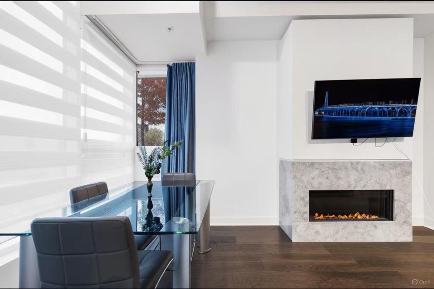 









1288


Rue St-Antoine O.

, TH10,
Montréal (Ville-Marie),




QC
H3C0X6

