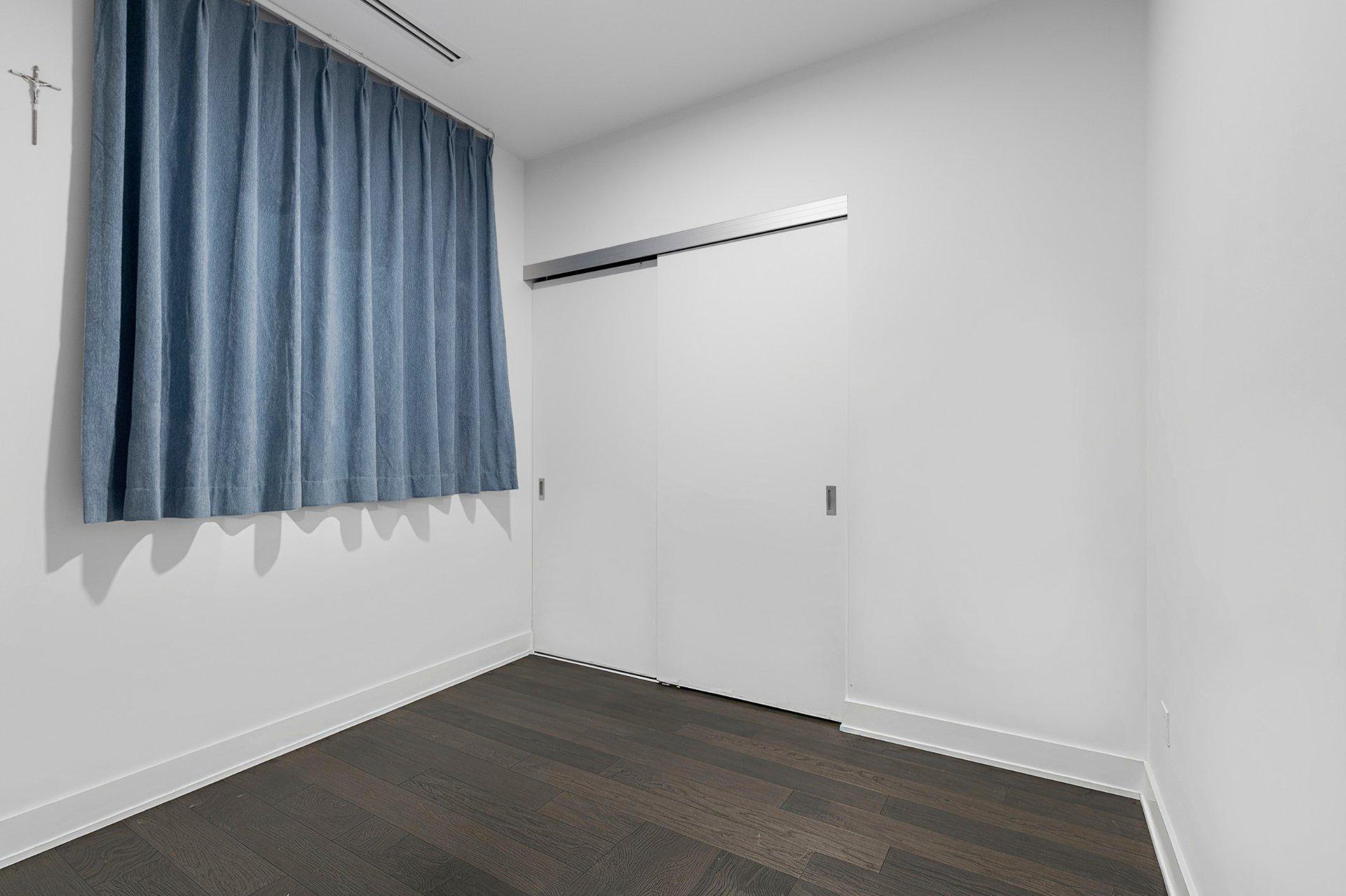 









1288


Rue St-Antoine O.

, TH10,
Montréal (Ville-Marie),




QC
H3C0X6

