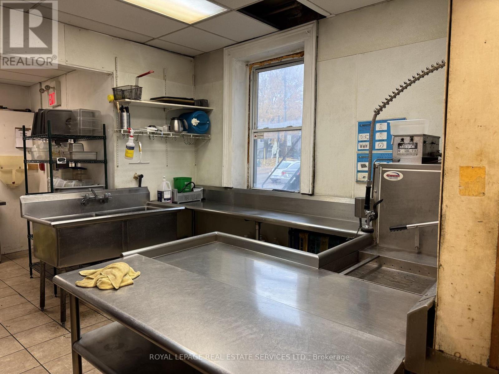 












1193 QUEENS BUSH ROAD

,
Wellesley,




Ontario
N0B2T0

