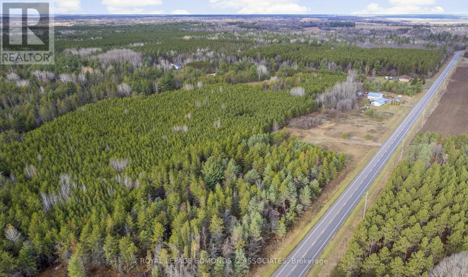 












939 BEACHBURG ROAD

,
Whitewater Region,







Ontario
K0J1C0

