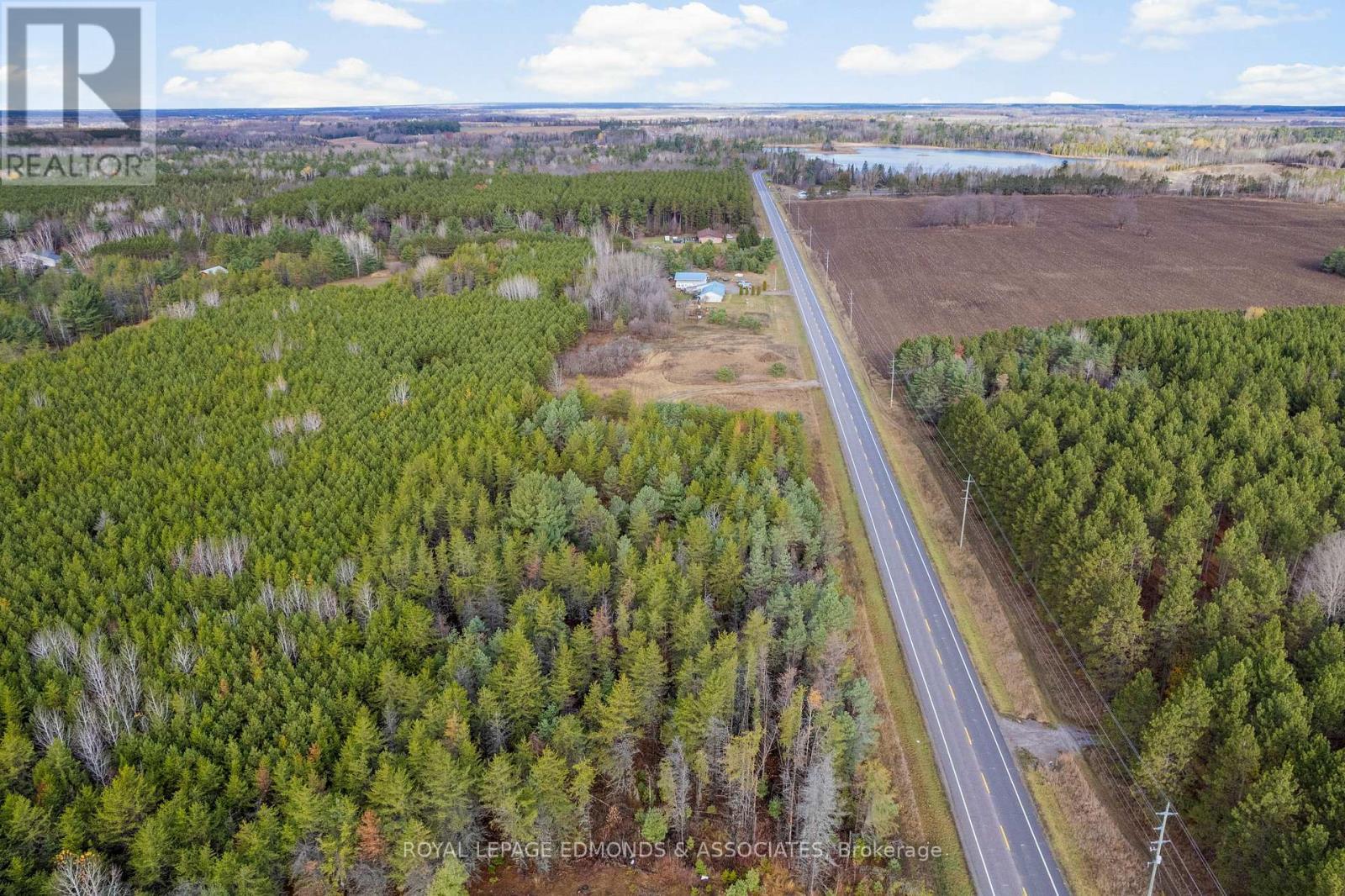 












939 BEACHBURG ROAD

,
Whitewater Region,







Ontario
K0J1C0

