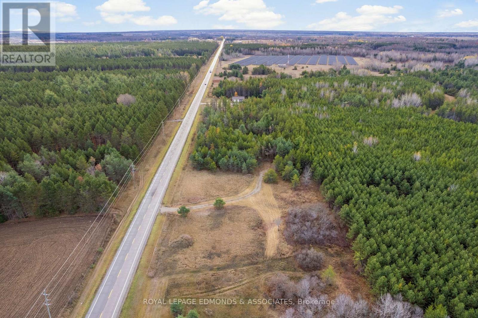 












939 BEACHBURG ROAD

,
Whitewater Region,







Ontario
K0J1C0

