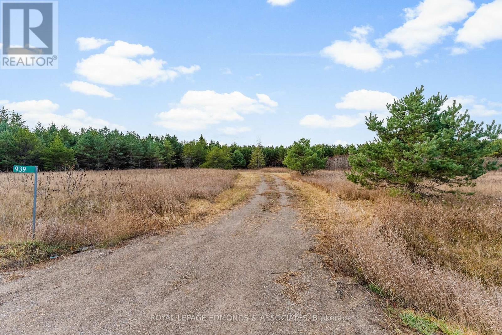 












939 BEACHBURG ROAD

,
Whitewater Region,







Ontario
K0J1C0

