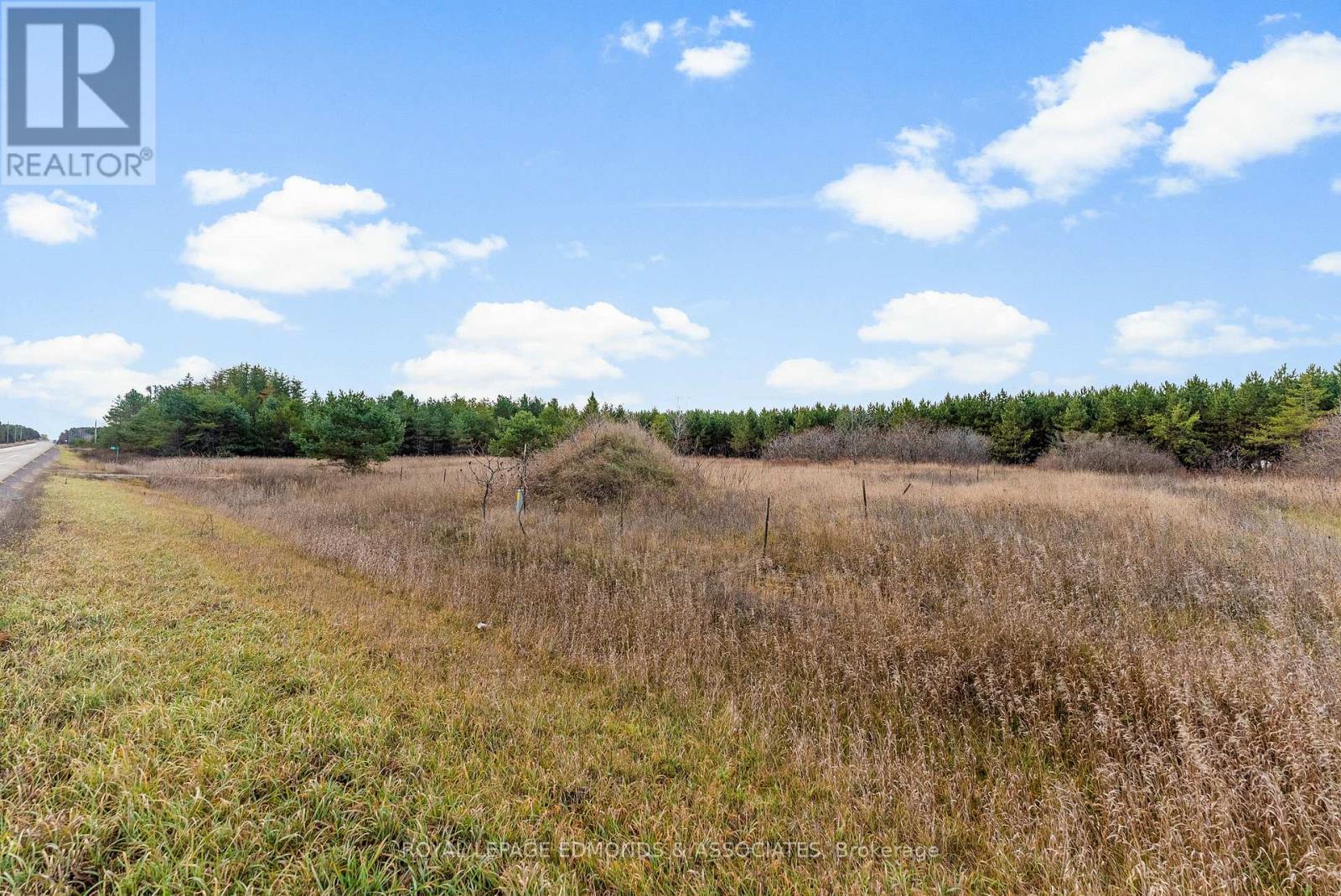 












939 BEACHBURG ROAD

,
Whitewater Region,







Ontario
K0J1C0

