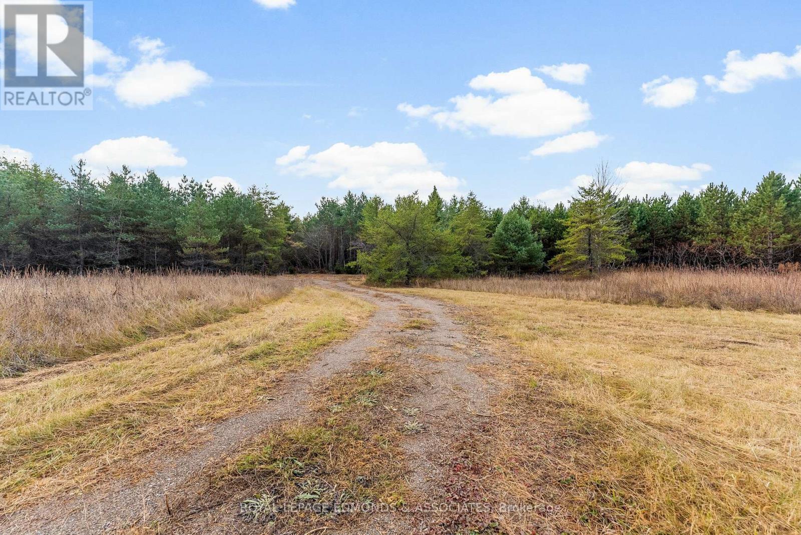 












939 BEACHBURG ROAD

,
Whitewater Region,







Ontario
K0J1C0

