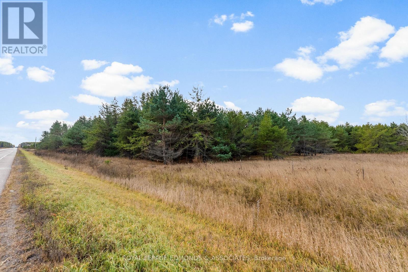 












939 BEACHBURG ROAD

,
Whitewater Region,







Ontario
K0J1C0

