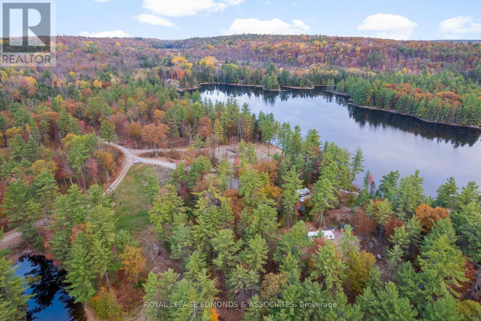 












LT 12 VOYAGEUR BAY TRAIL

,
Whitewater Region,







Ontario
K0J1V0

