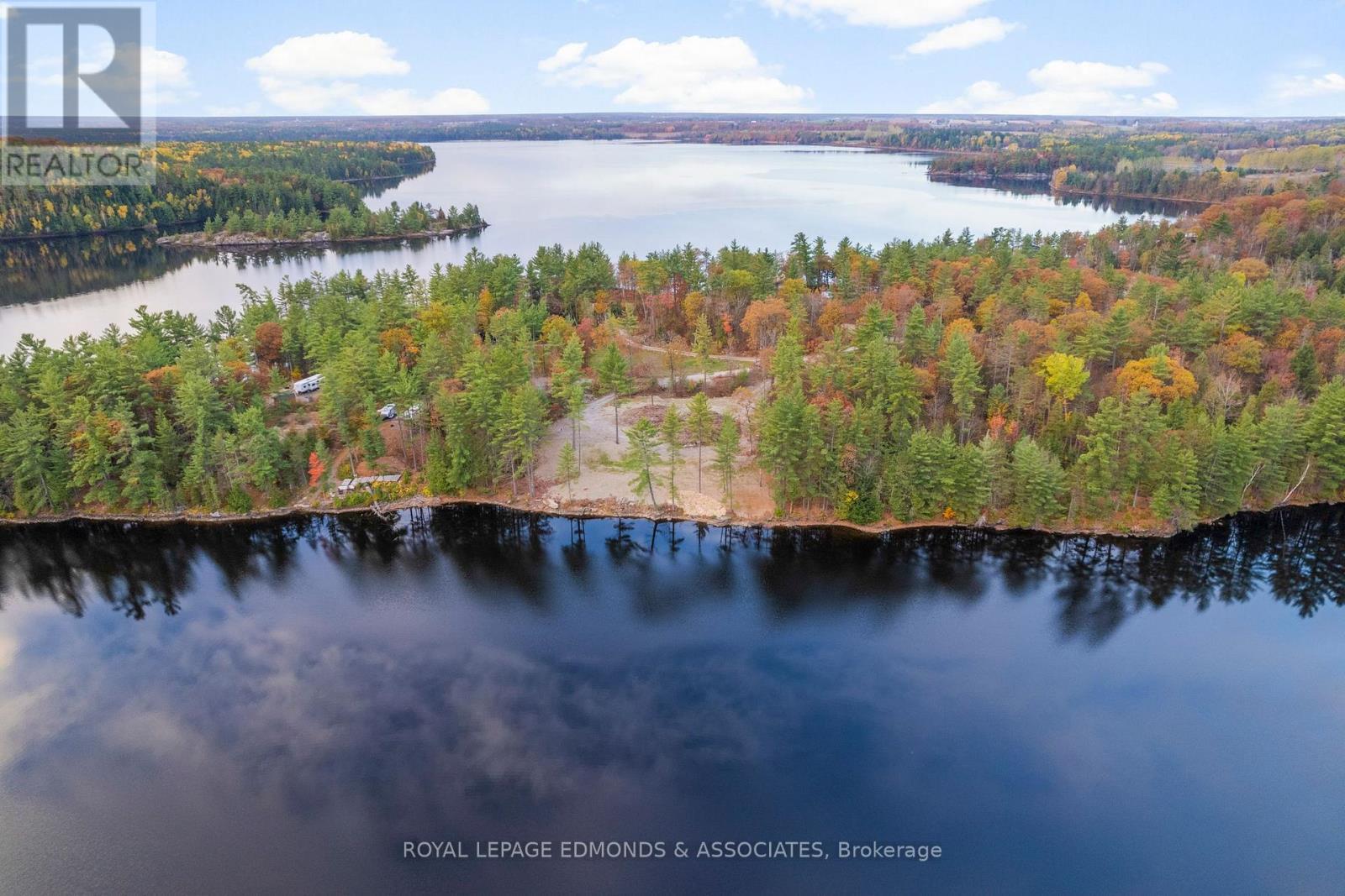 












LT 12 VOYAGEUR BAY TRAIL

,
Whitewater Region,







Ontario
K0J1V0

