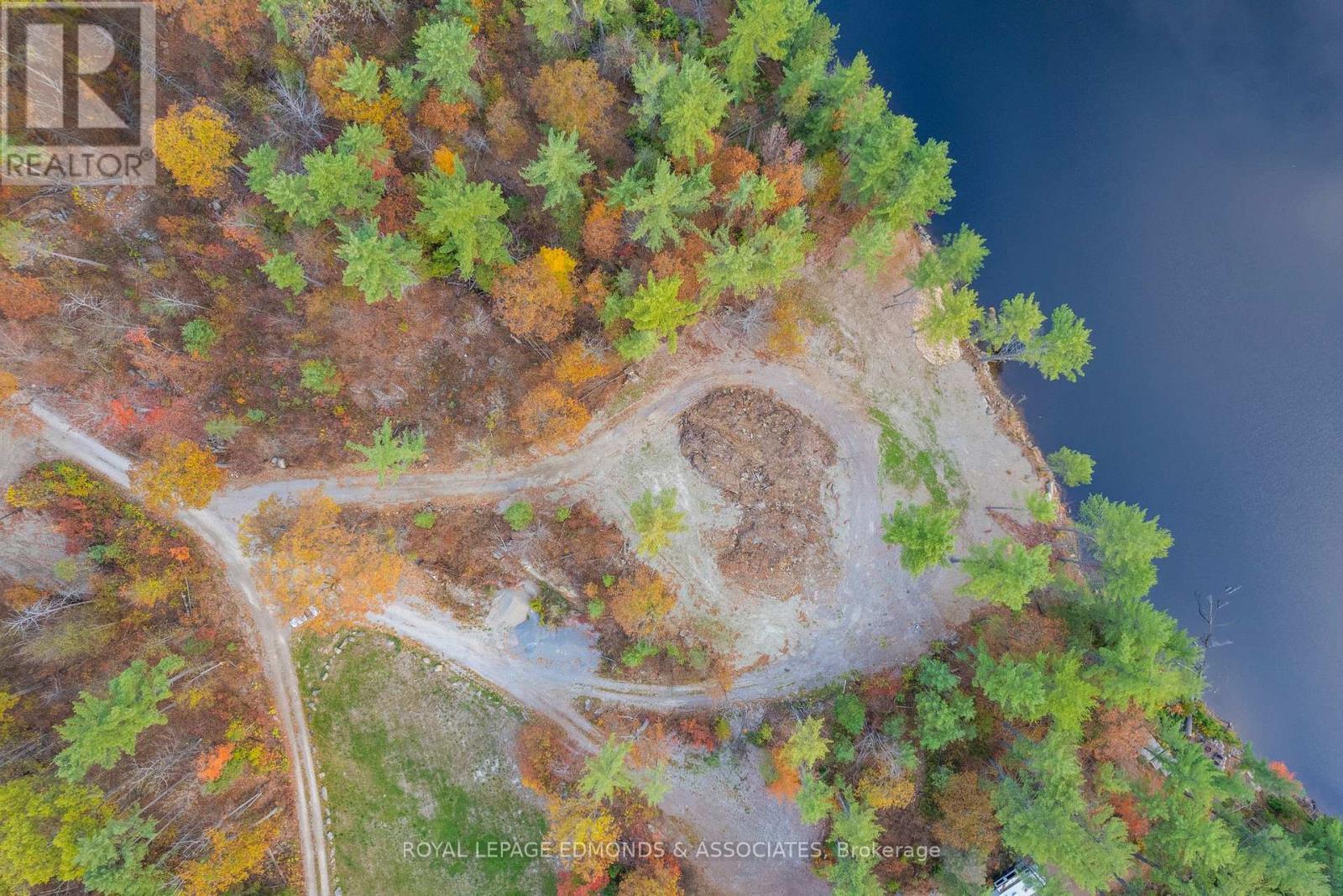 












LT 12 VOYAGEUR BAY TRAIL

,
Whitewater Region,







Ontario
K0J1V0

