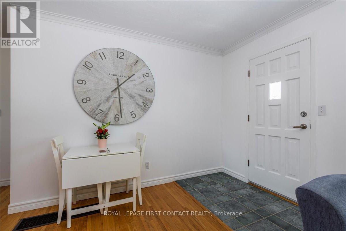 












591 OAK STREET

,
Collingwood,




Ontario
L9Y2Z2

