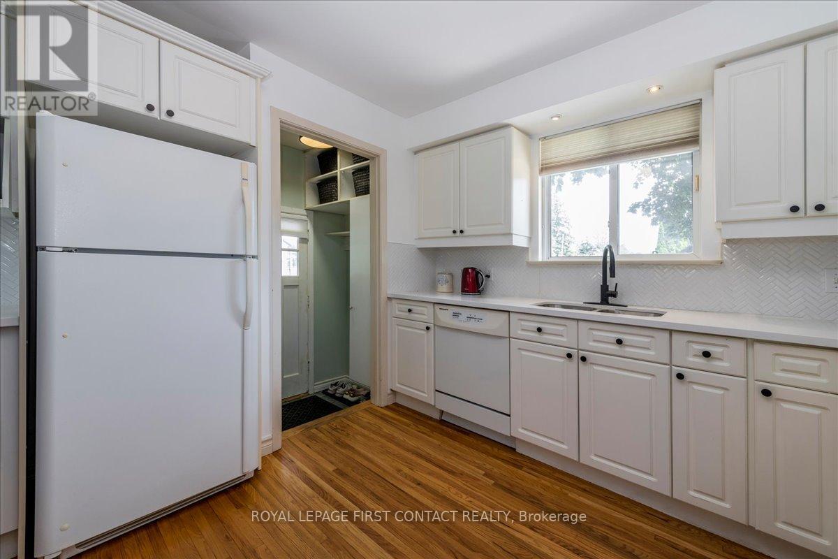 












591 OAK STREET

,
Collingwood,




Ontario
L9Y2Z2

