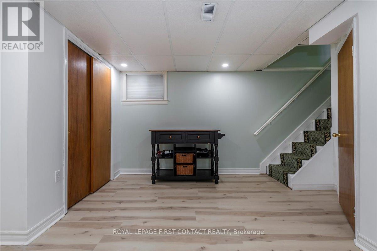 












591 OAK STREET

,
Collingwood,




Ontario
L9Y2Z2

