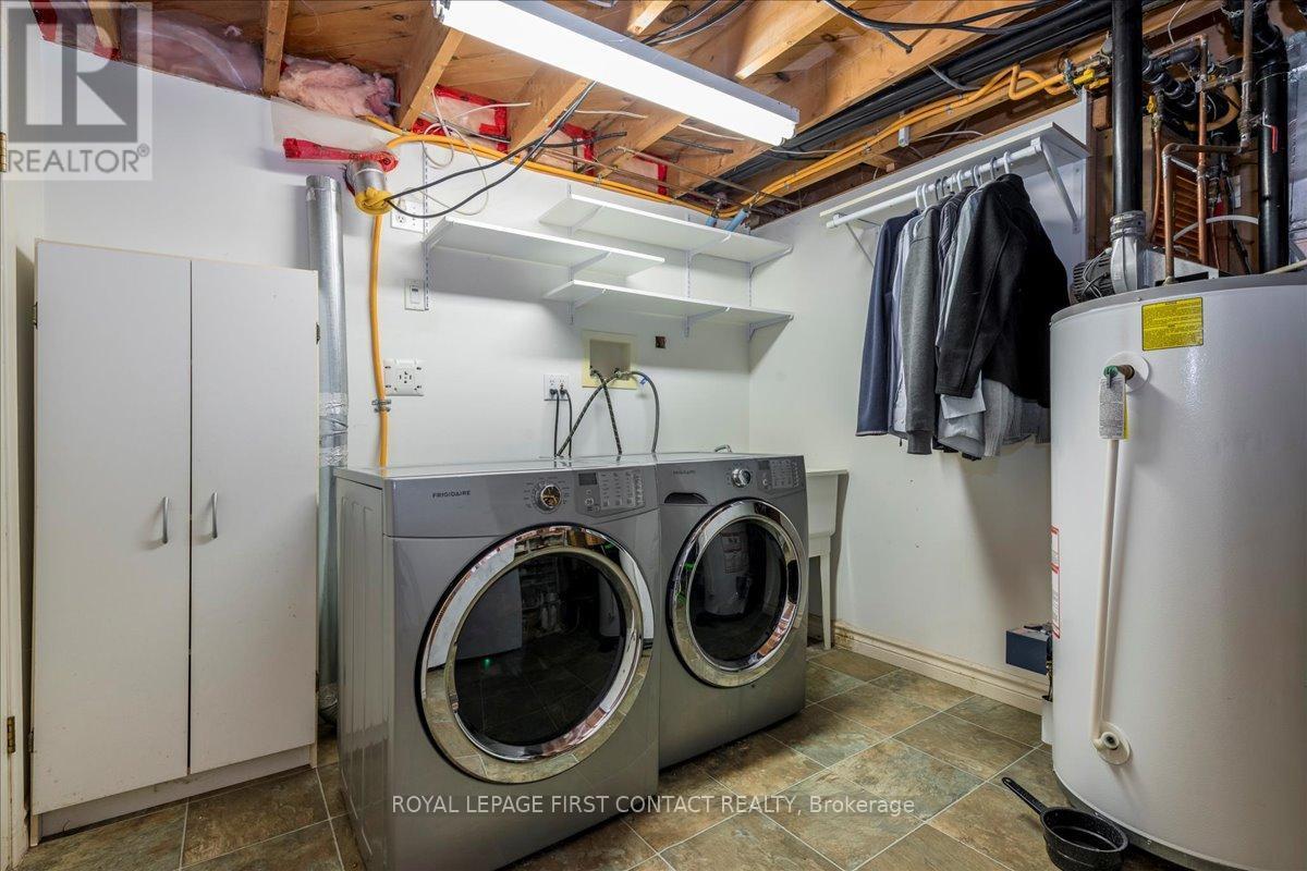 












591 OAK STREET

,
Collingwood,




Ontario
L9Y2Z2

