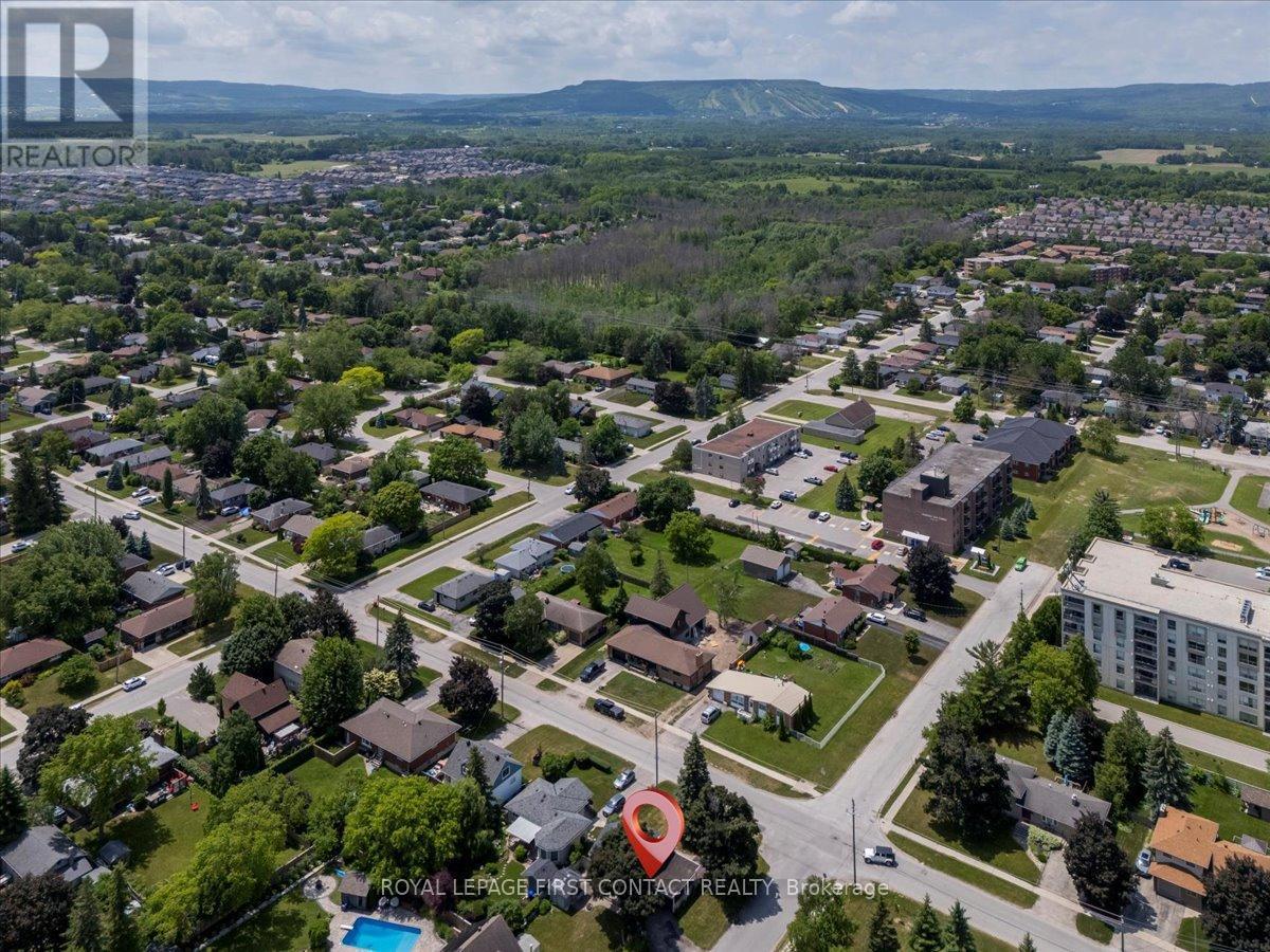 












591 OAK STREET

,
Collingwood,




Ontario
L9Y2Z2

