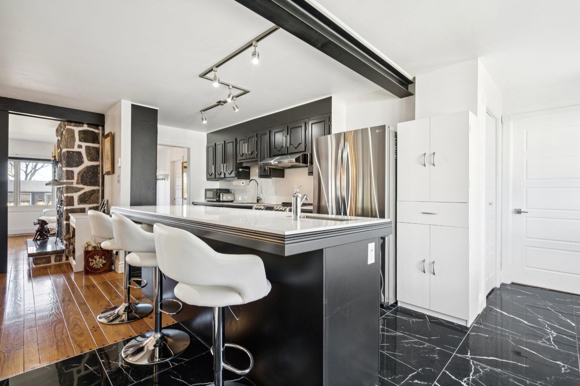 









5595


Ch. St-Roch

,
Sorel-Tracy,




QC
J3R3M6

