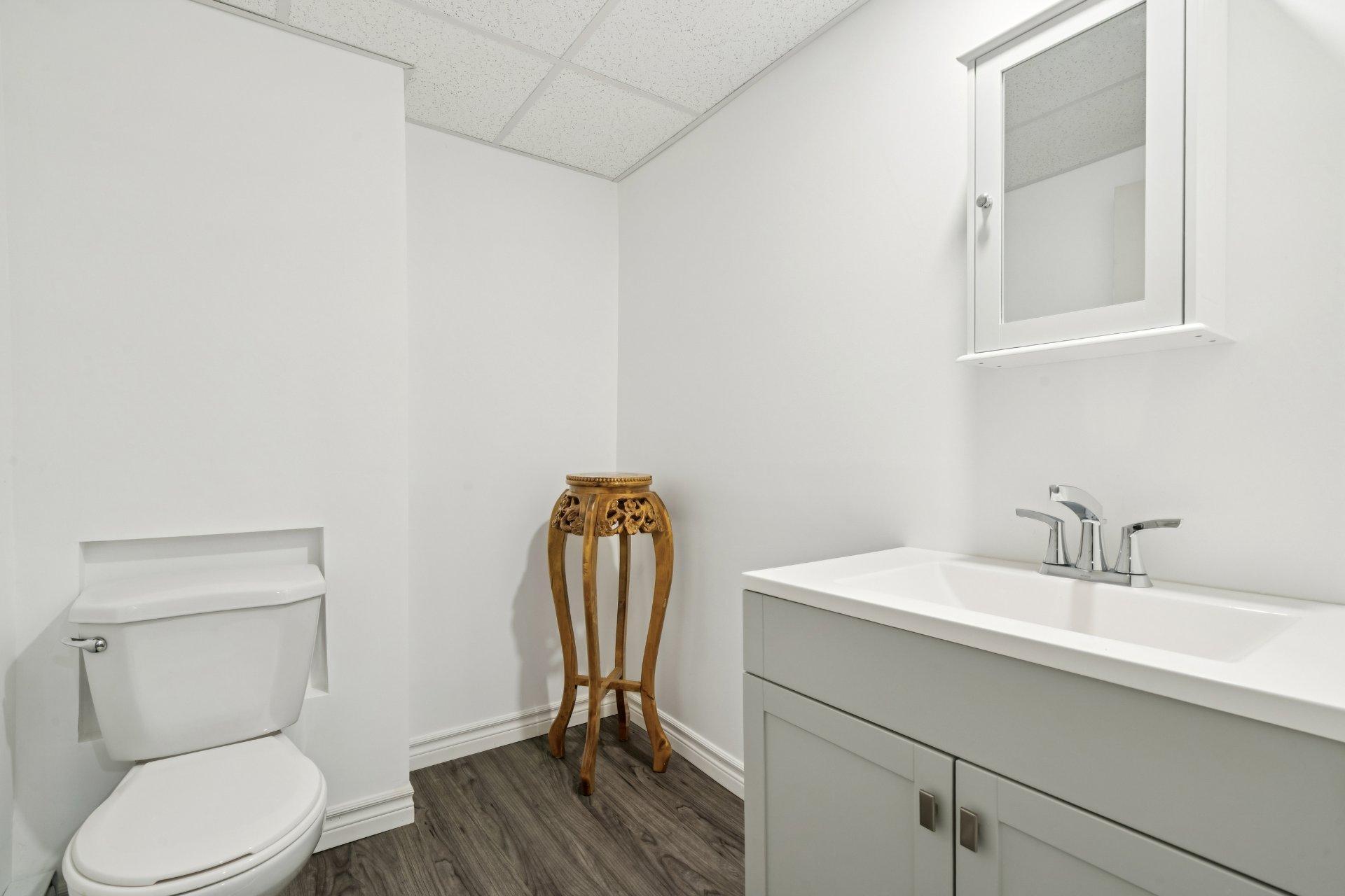 









5595


Ch. St-Roch

,
Sorel-Tracy,




QC
J3R3M6

