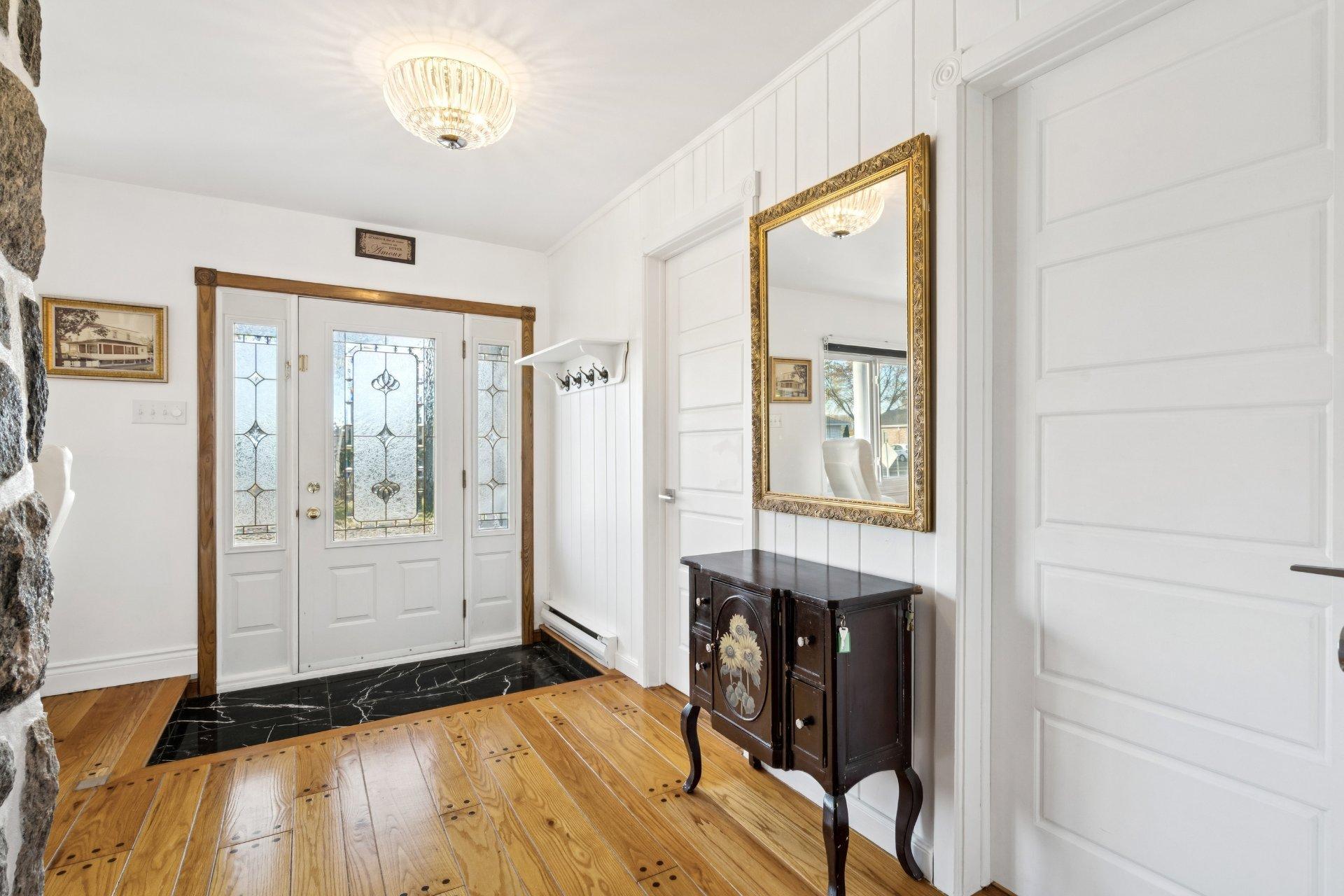 









5595


Ch. St-Roch

,
Sorel-Tracy,




QC
J3R3M6

