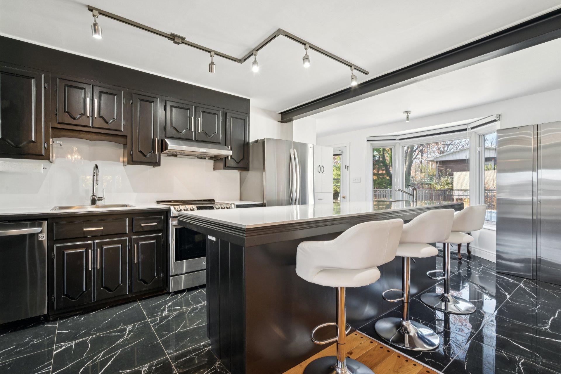 









5595


Ch. St-Roch

,
Sorel-Tracy,




QC
J3R3M6

