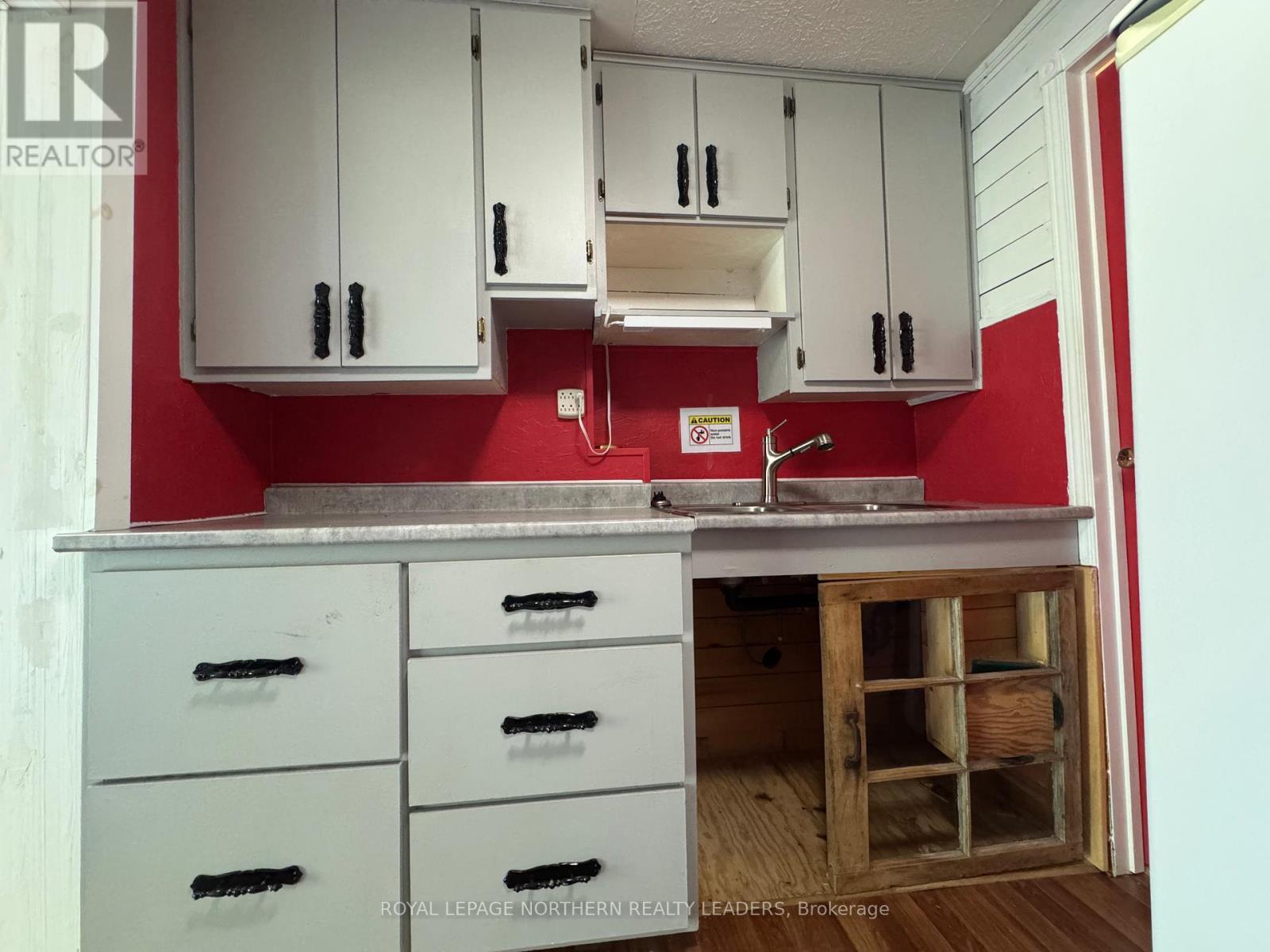 












4-5050 KAMISKOTIA ROAD

,
Timmins (MTJ - Mountjoy Rural),




Ontario
P4N7E3

