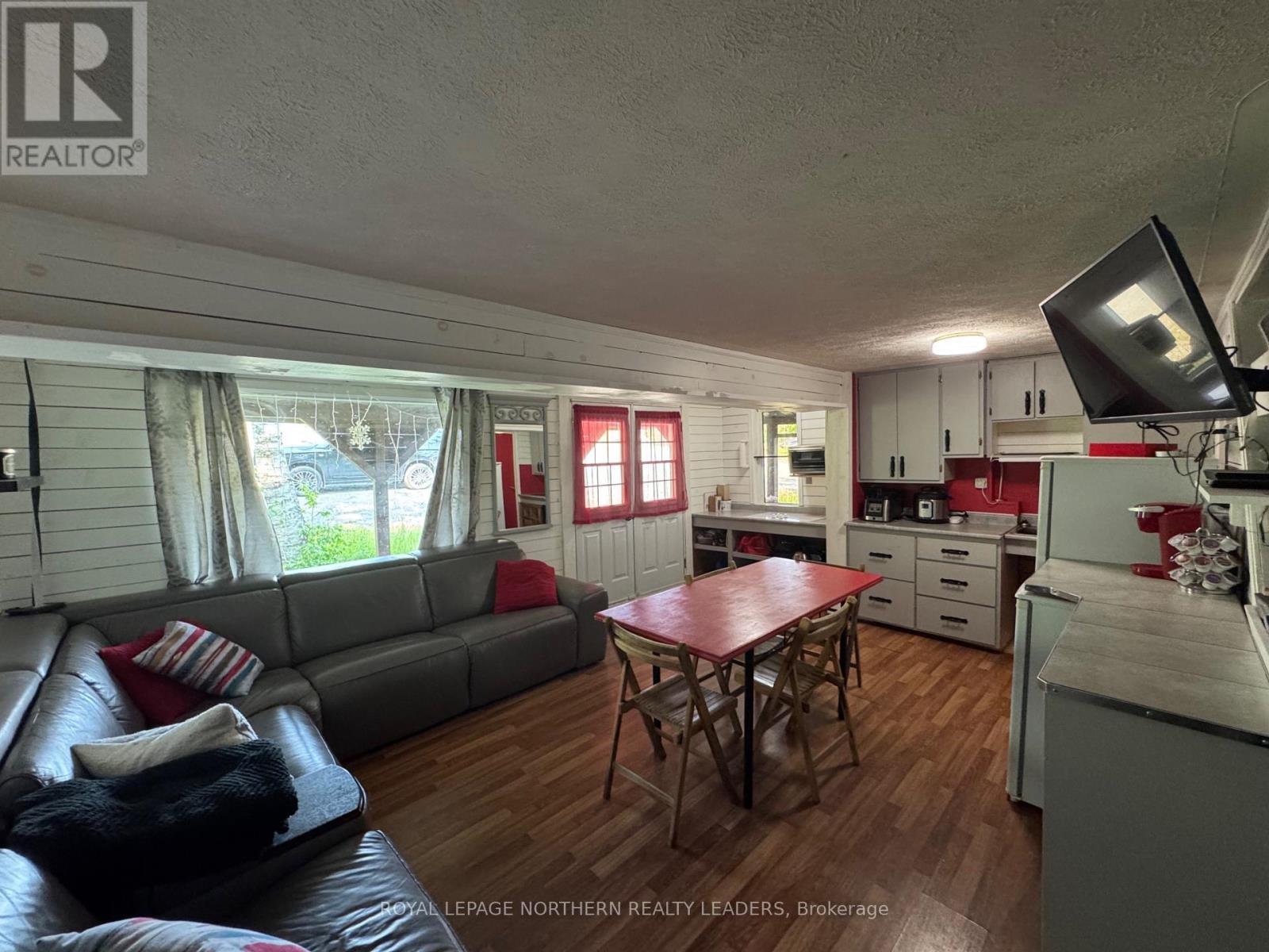 












4-5050 KAMISKOTIA ROAD

,
Timmins (MTJ - Mountjoy Rural),




Ontario
P4N7E3

