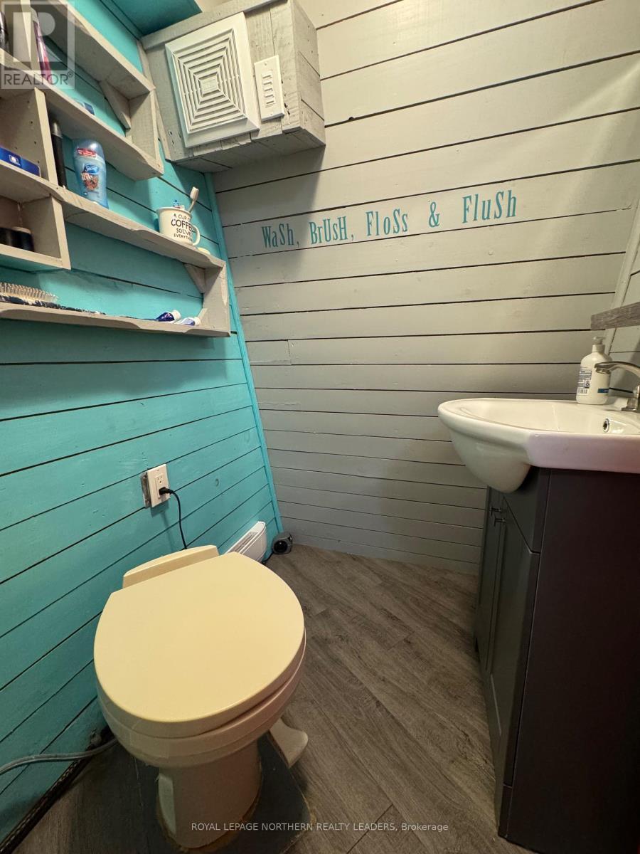 












4-5050 KAMISKOTIA ROAD

,
Timmins (MTJ - Mountjoy Rural),




Ontario
P4N7E3

