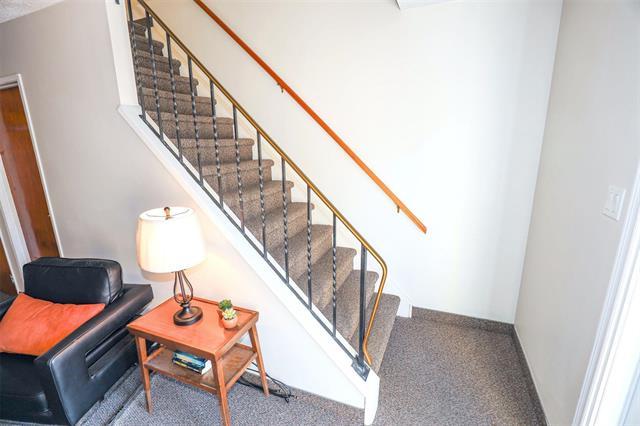 









1720


Taylor

AVE, 12,
Winnipeg,




MB
R3N 0N8

