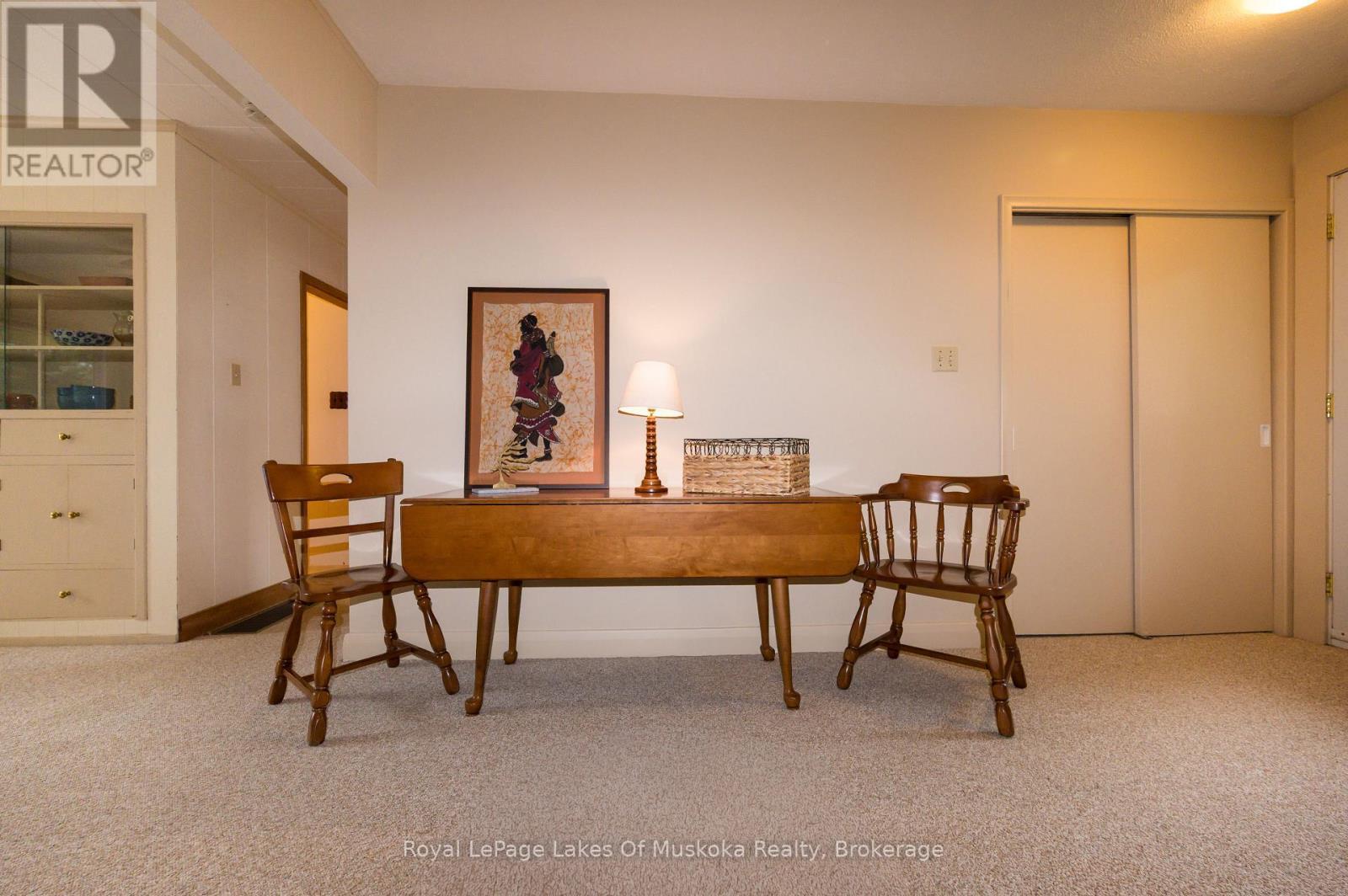 












574 RAVENSCLIFFE ROAD

,
Huntsville (Chaffey),




Ontario
P1H1N5

