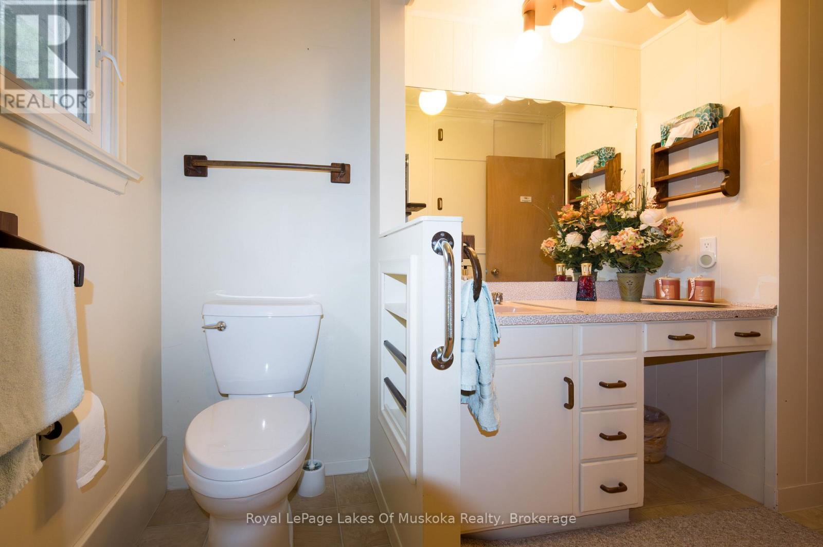 












574 RAVENSCLIFFE ROAD

,
Huntsville (Chaffey),




Ontario
P1H1N5

