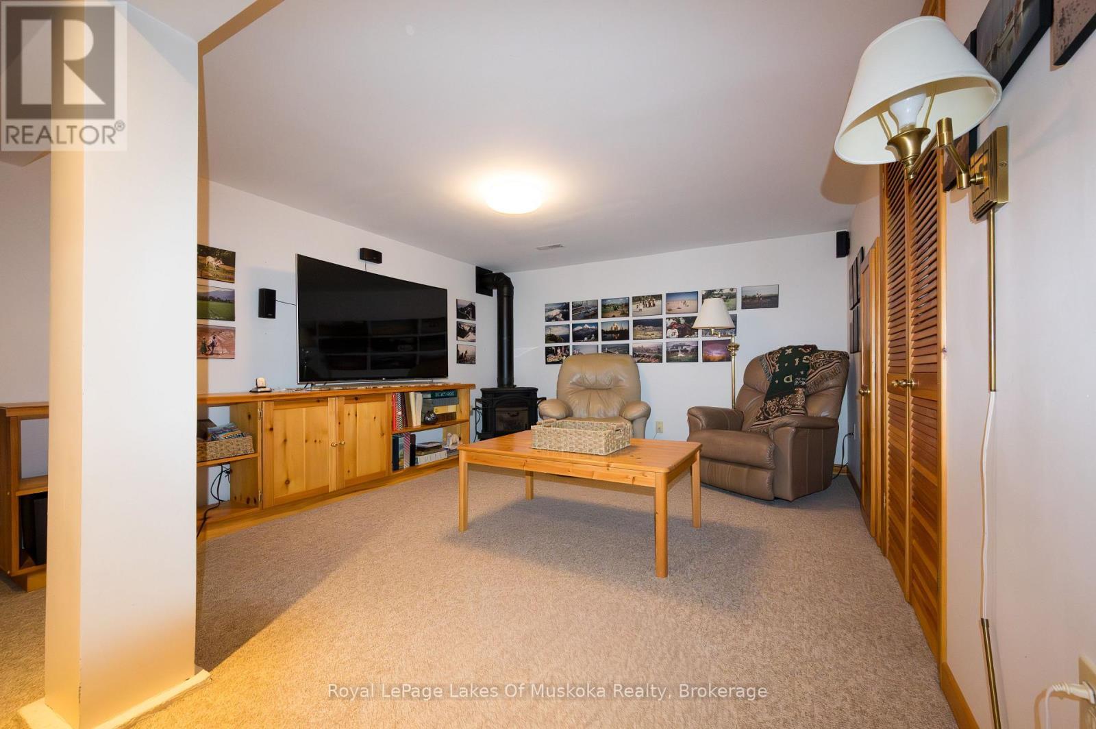 












574 RAVENSCLIFFE ROAD

,
Huntsville (Chaffey),




Ontario
P1H1N5

