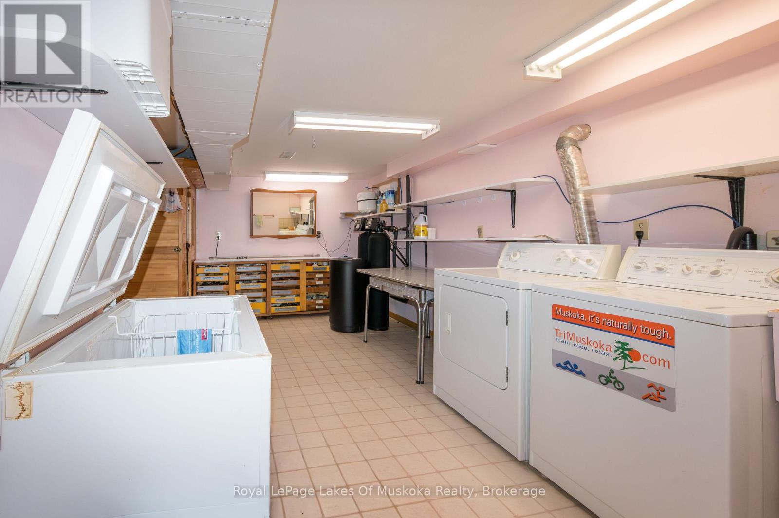 












574 RAVENSCLIFFE ROAD

,
Huntsville (Chaffey),




Ontario
P1H1N5

