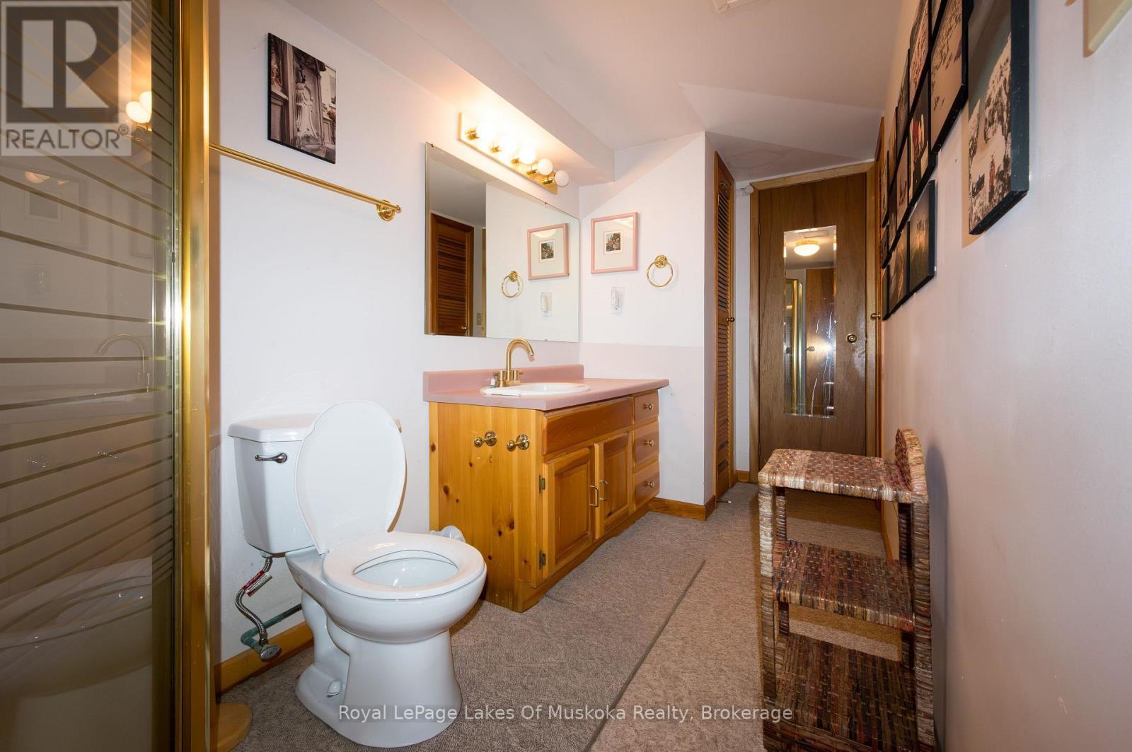 












574 RAVENSCLIFFE ROAD

,
Huntsville (Chaffey),




Ontario
P1H1N5

