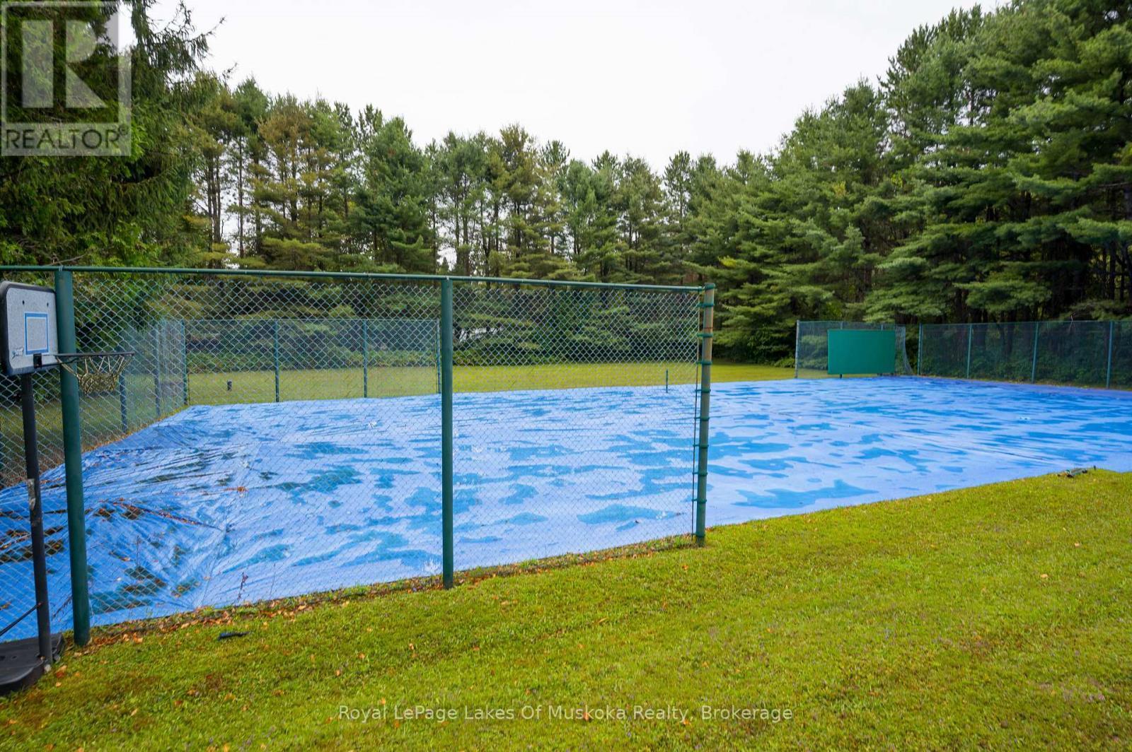 












574 RAVENSCLIFFE ROAD

,
Huntsville (Chaffey),




Ontario
P1H1N5

